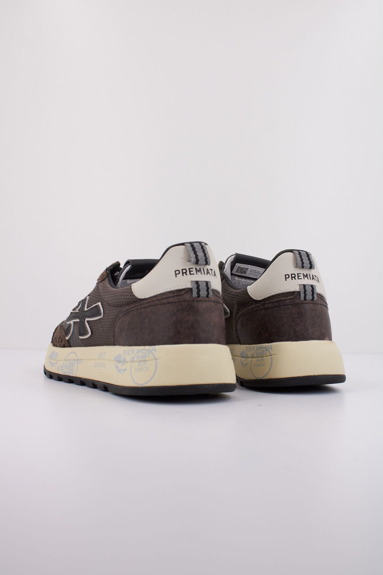 PREMIATA NOUS 7725 en color NEGRO (4)