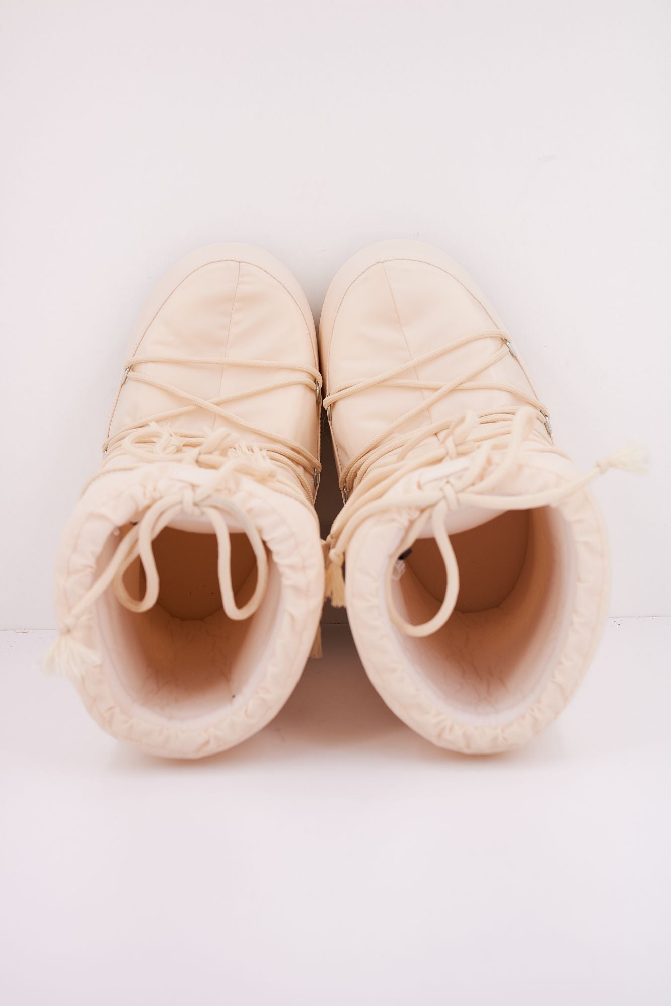 MOON BOOT MB ICON NYLON en color BEIS (3)