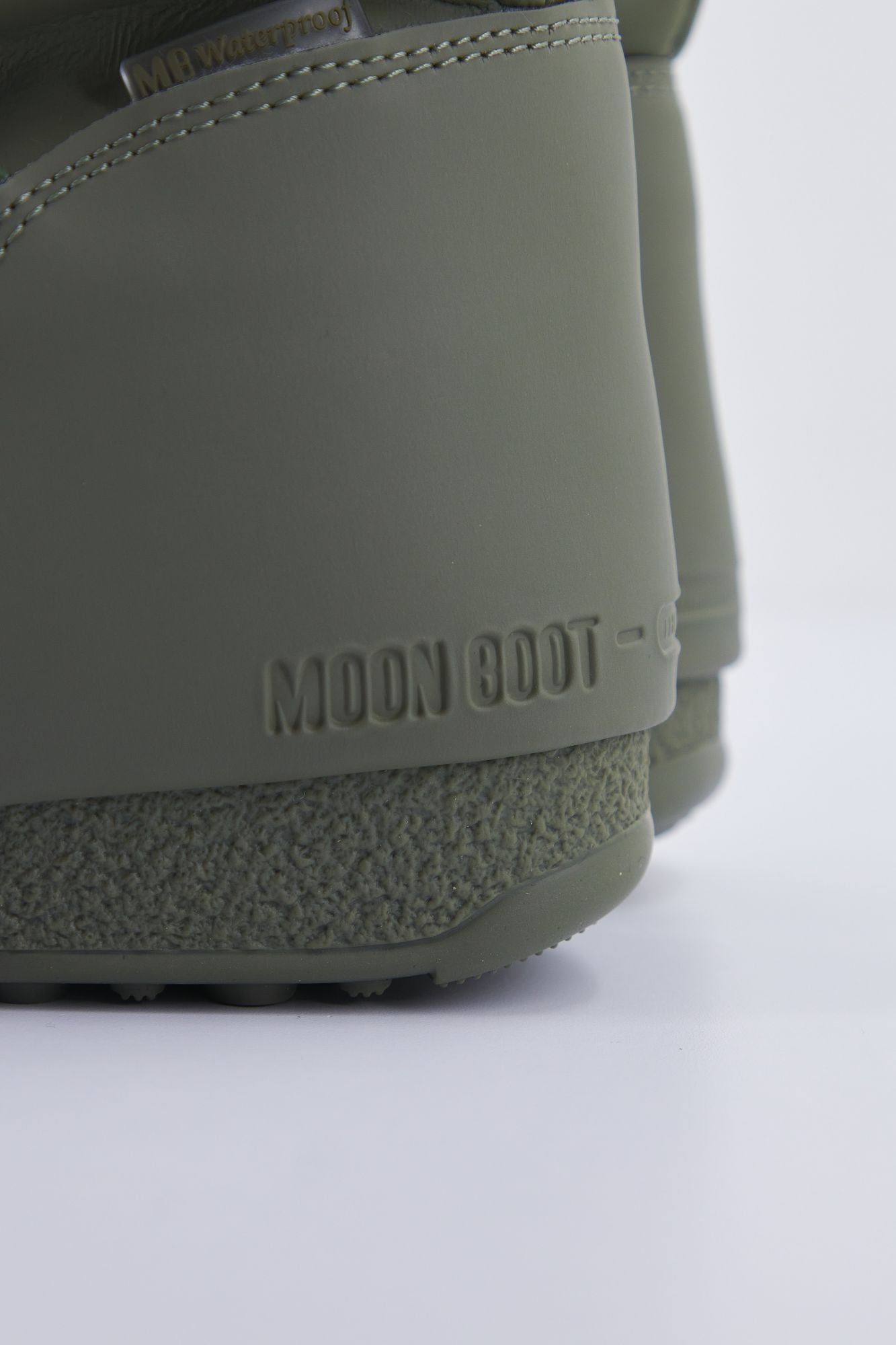MOON BOOT 24010200 002 en color VERDE (4)