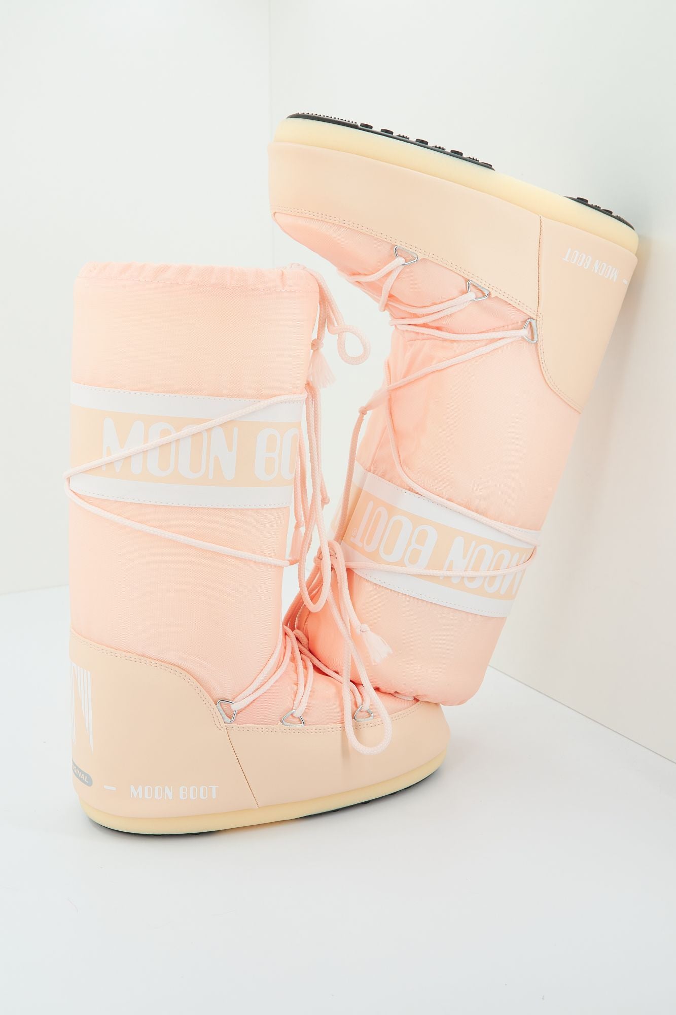 MOON BOOT ICON NYLON en color ROSA (2)