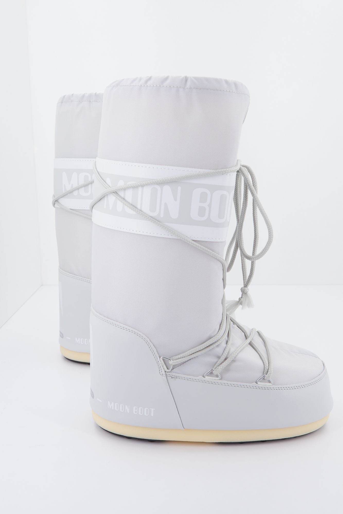MOON BOOT  ICON NYLON en color GRIS (3)