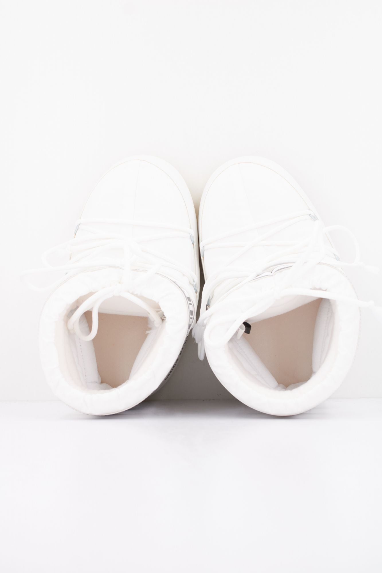 MOON BOOT  ICON LOW NYL en color BLANCO (3)