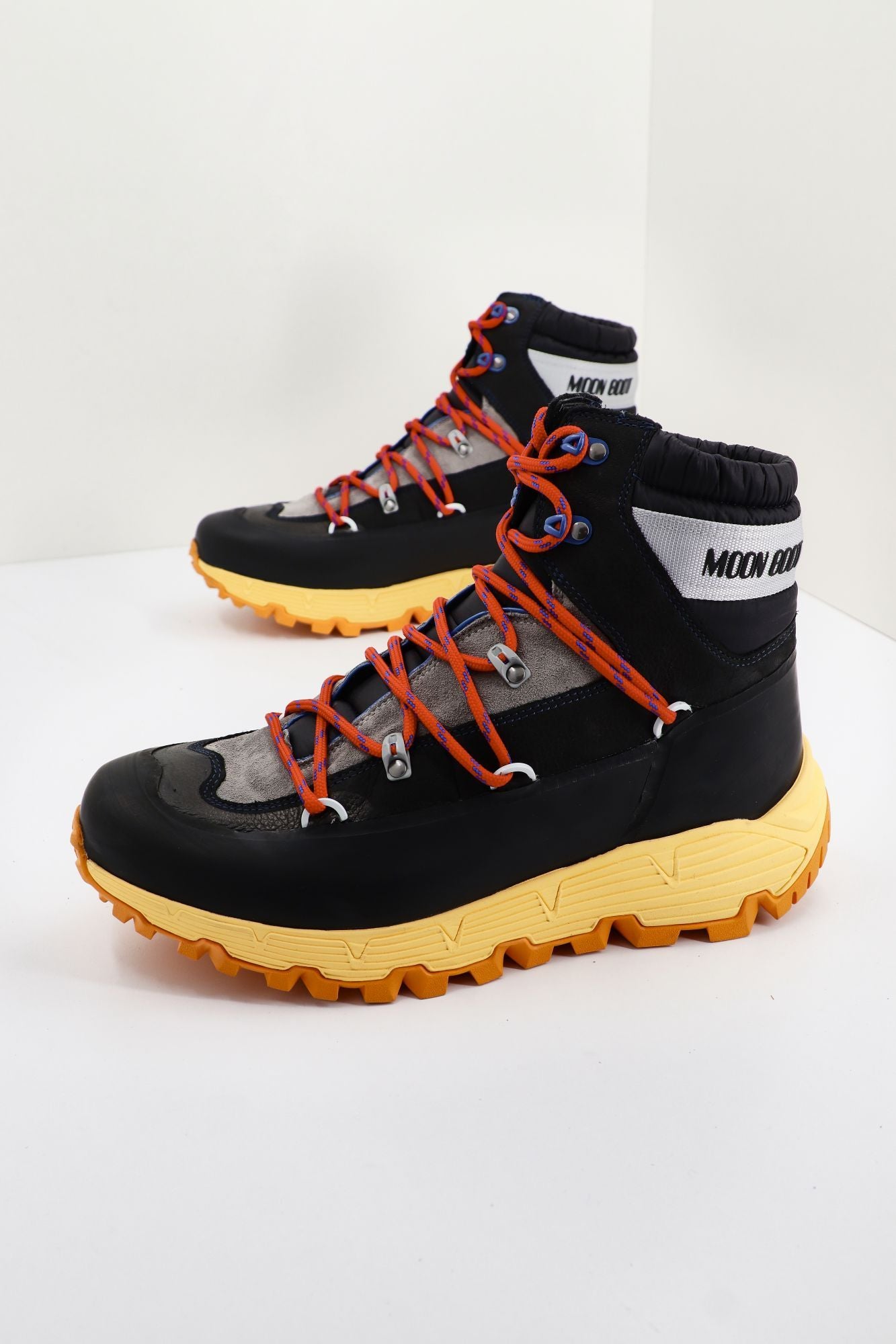 MOON BOOT MOON BOOT TECH HIKER en color NEGRO (1)