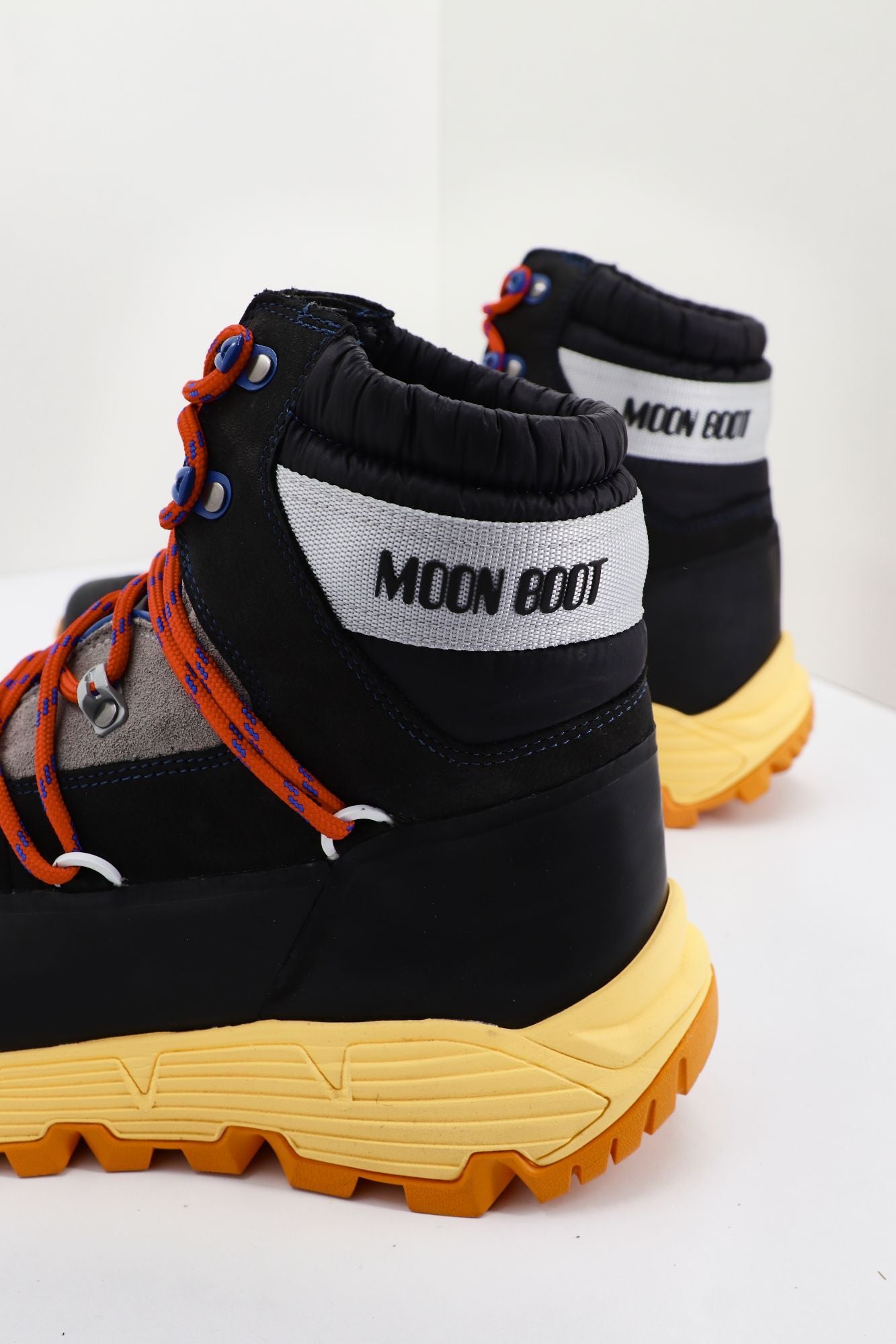 MOON BOOT MOON BOOT TECH HIKER en color NEGRO (3)
