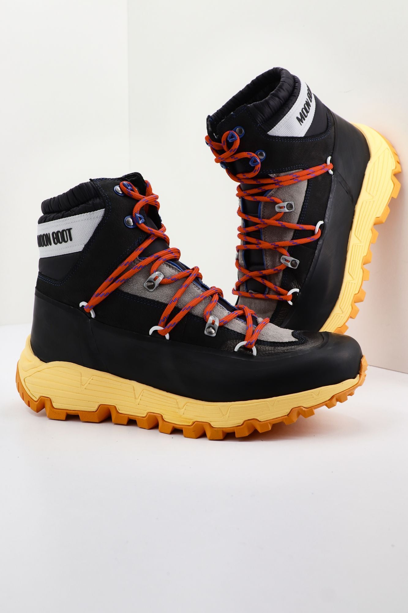 MOON BOOT MOON BOOT TECH HIKER en color NEGRO (4)