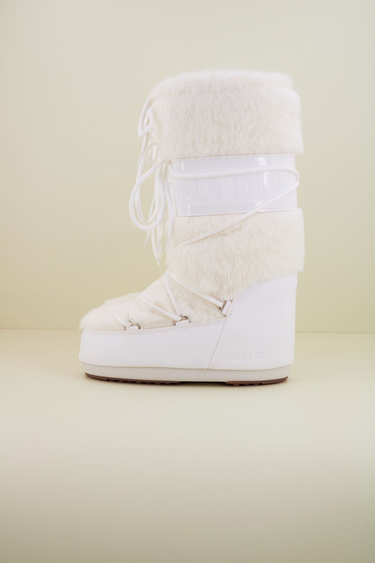 MOON BOOT ICON FAUX FUR 14089000 003 en color BLANCO (1)
