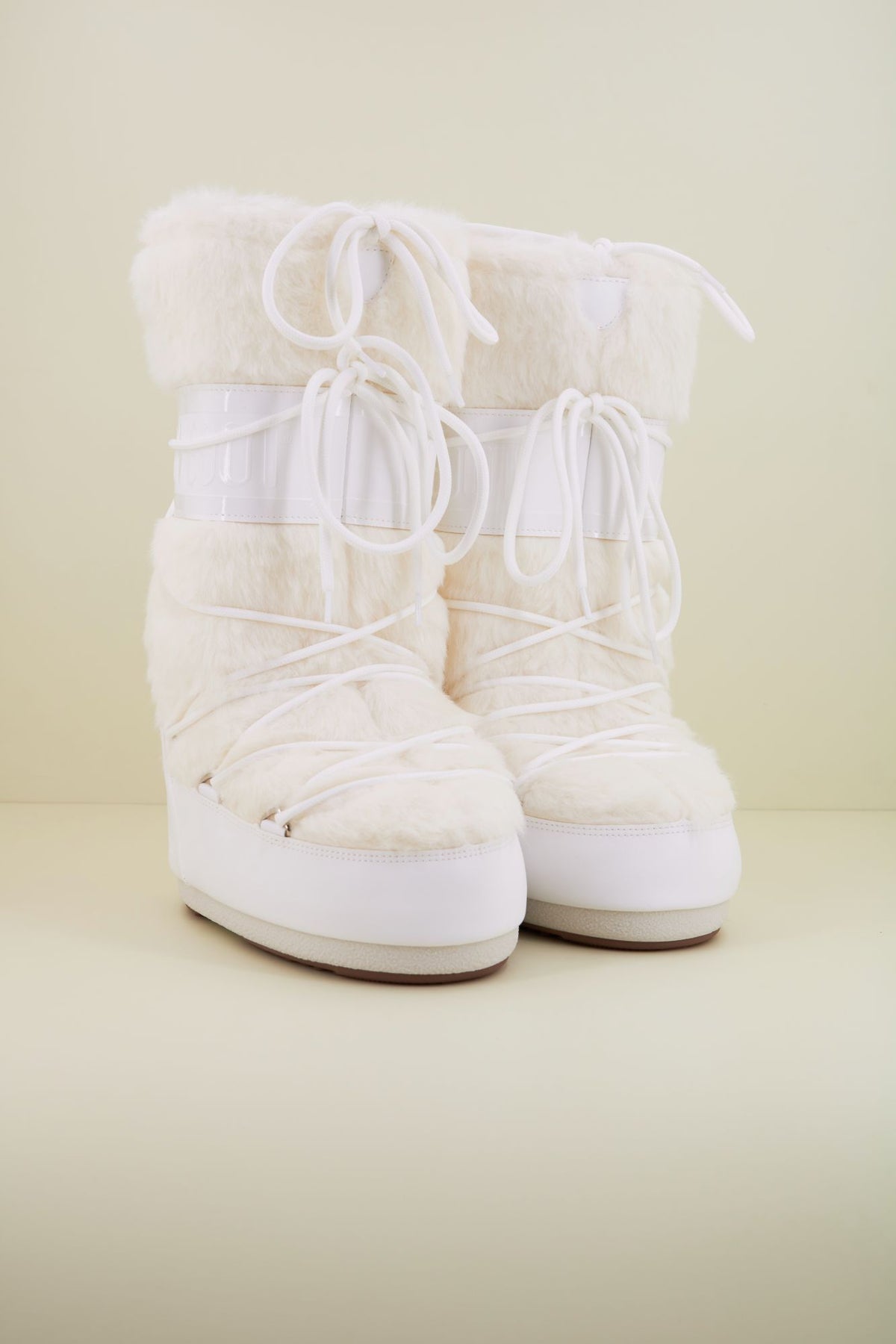 MOON BOOT ICON FAUX FUR 14089000 003 en color BLANCO (2)