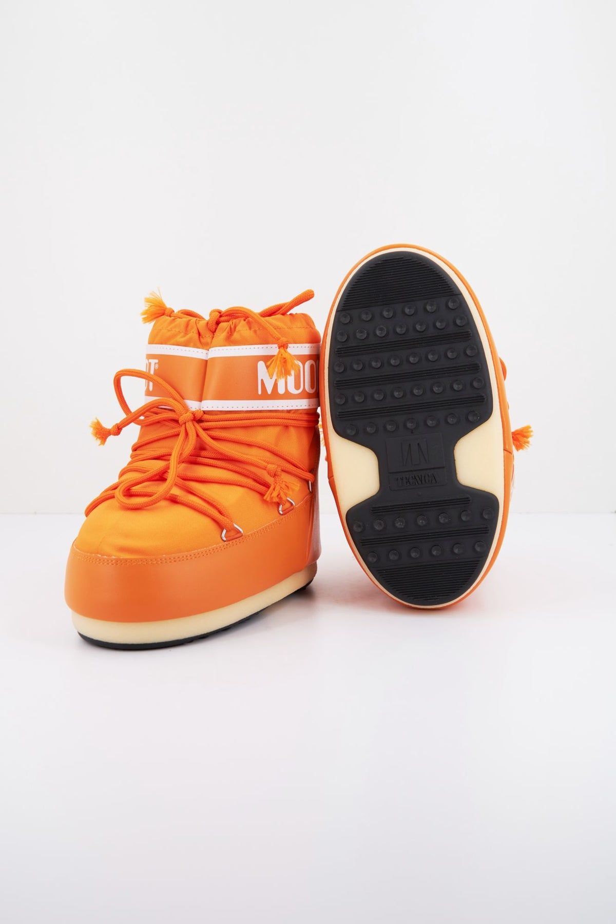 MOON BOOT ICON LOW NYLON 14093400 014 en color NARANJA (4)