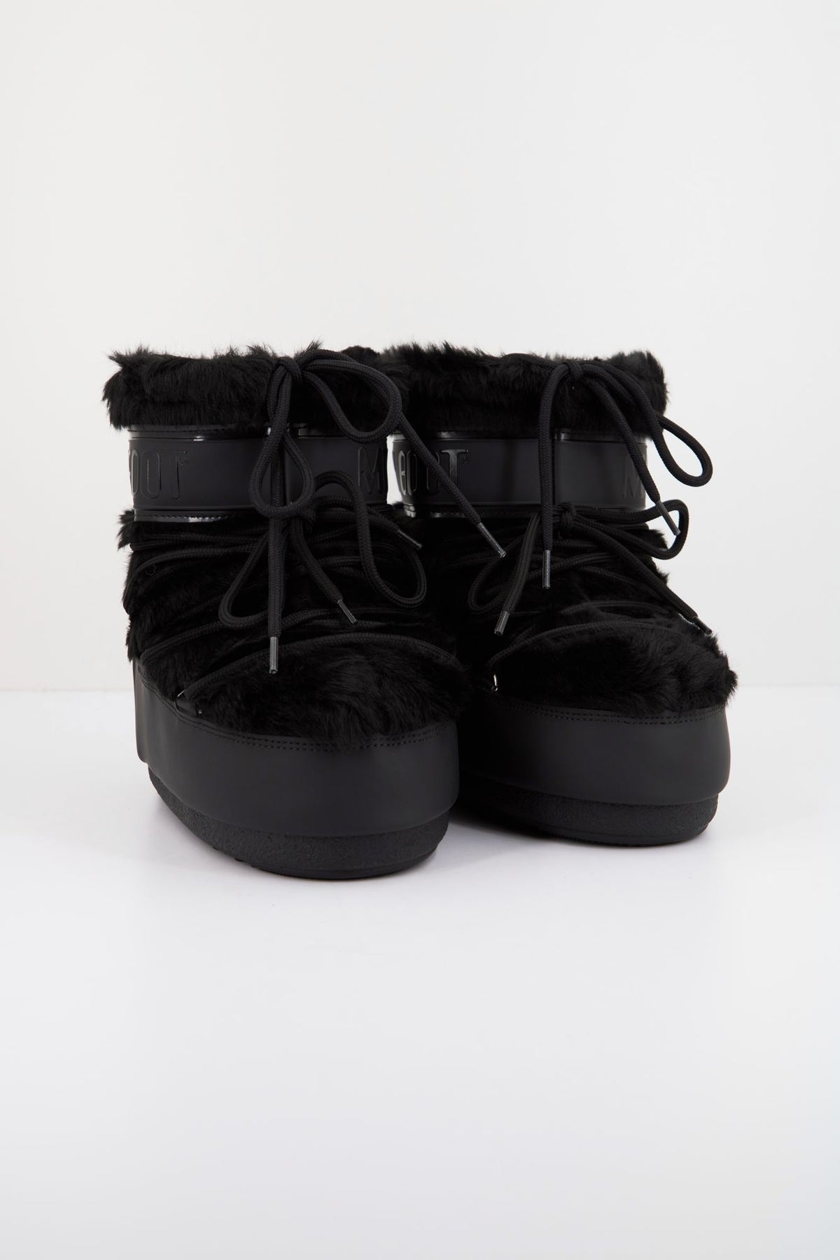 MOON BOOT MB ICON LOW FAUX FUR en color NEGRO (2)