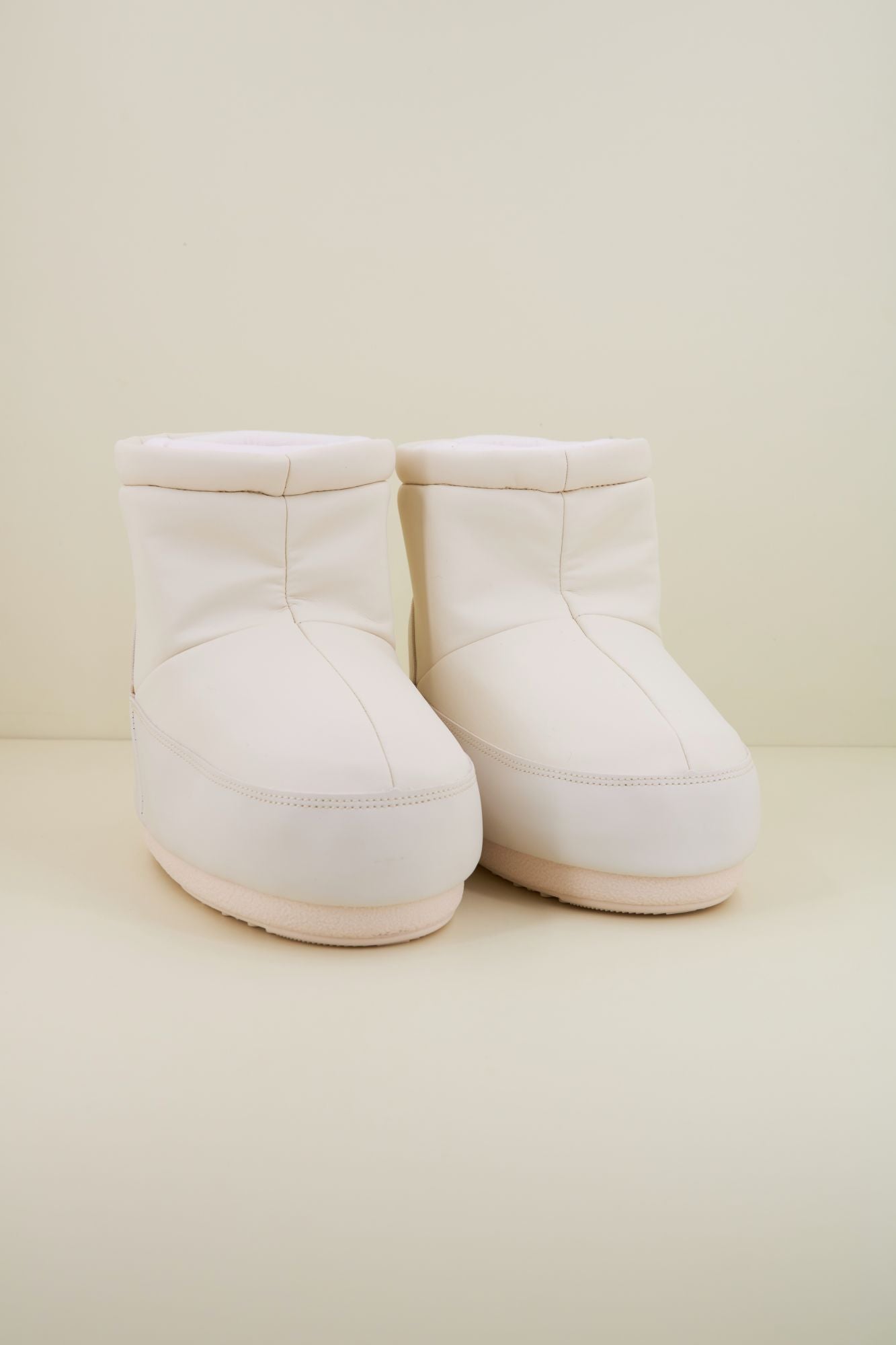 MOON BOOT MB ICON LOW NOLACE RUB en color BLANCO (2)