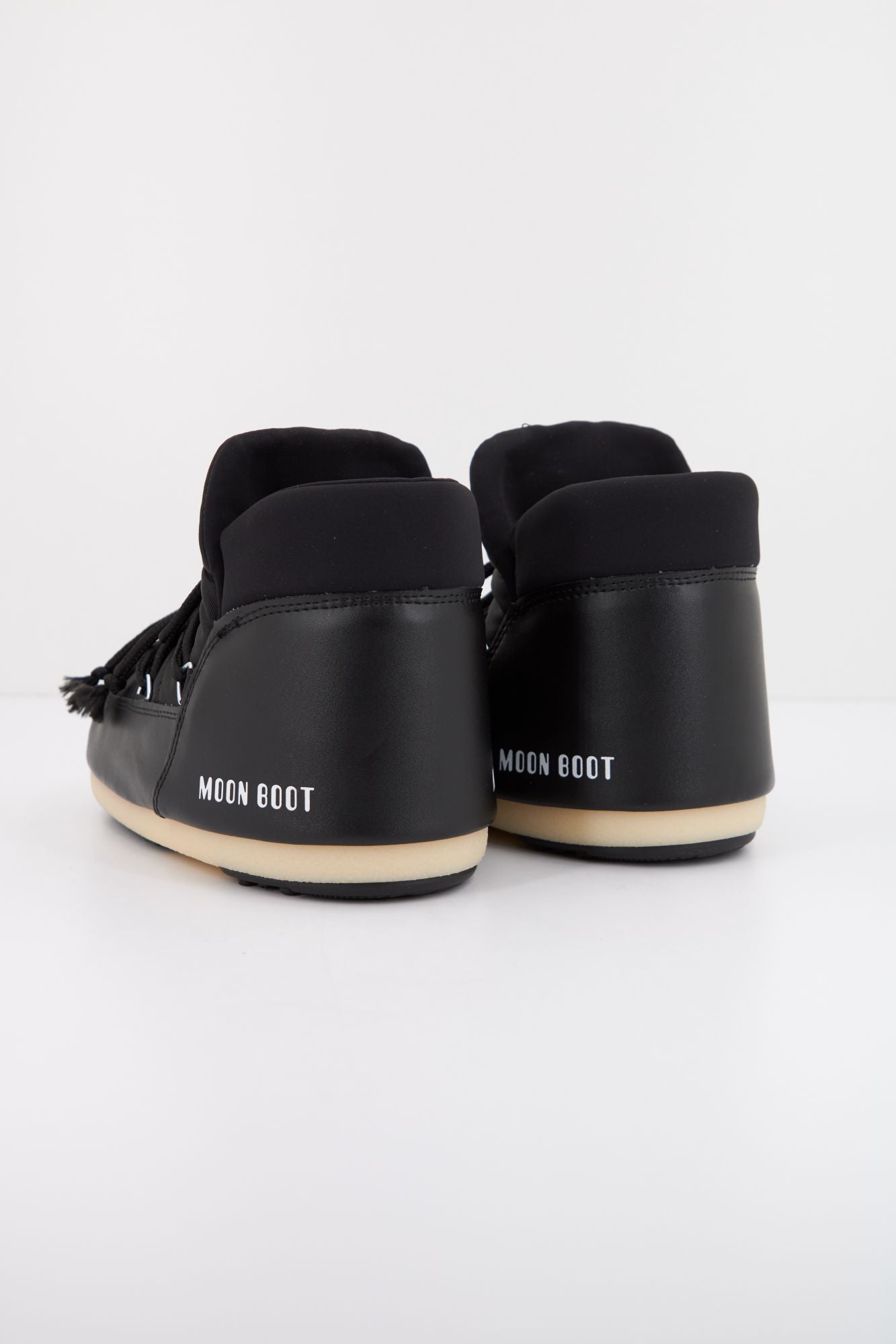 MOON BOOT  MB PUMPS NYLON en color NEGRO (3)