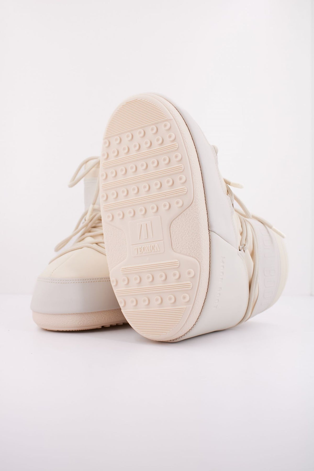MOON BOOT  MB ICON LOW RUBBE en color BLANCO (5)