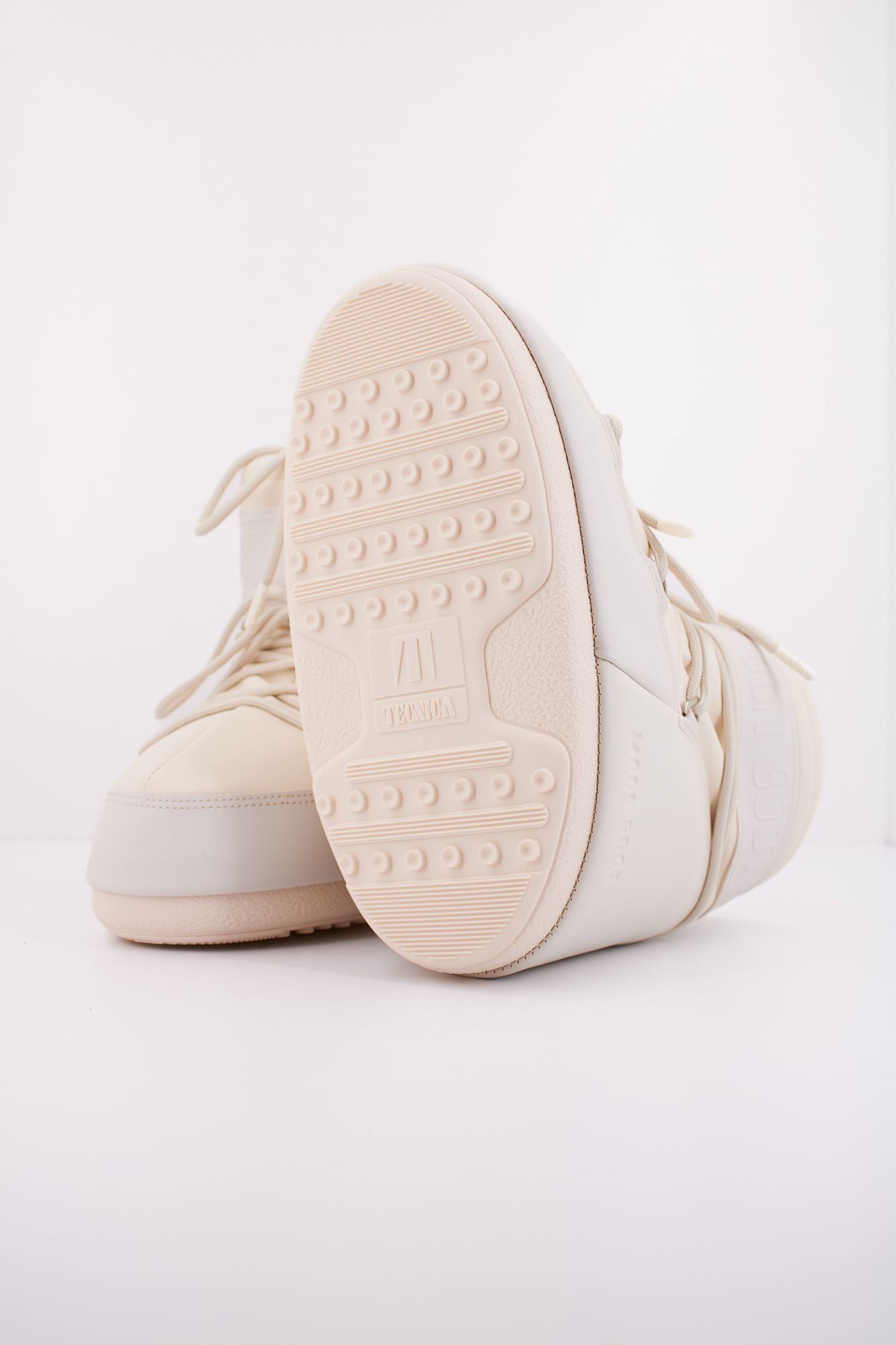 MOON BOOT  MB ICON LOW RUBBE en color BLANCO (5)