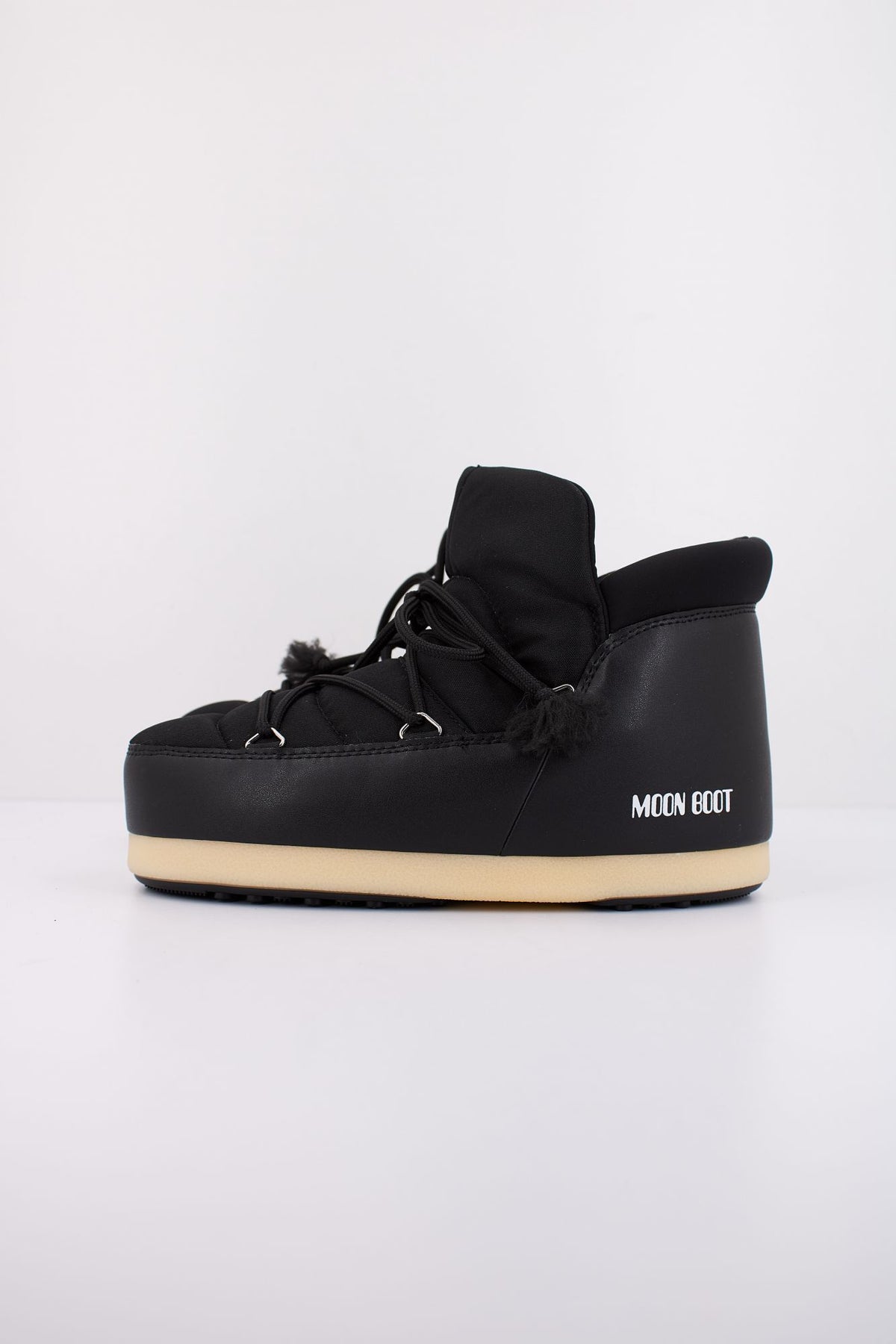 MOON BOOT MB EVX PUMPS en color NEGRO (1)