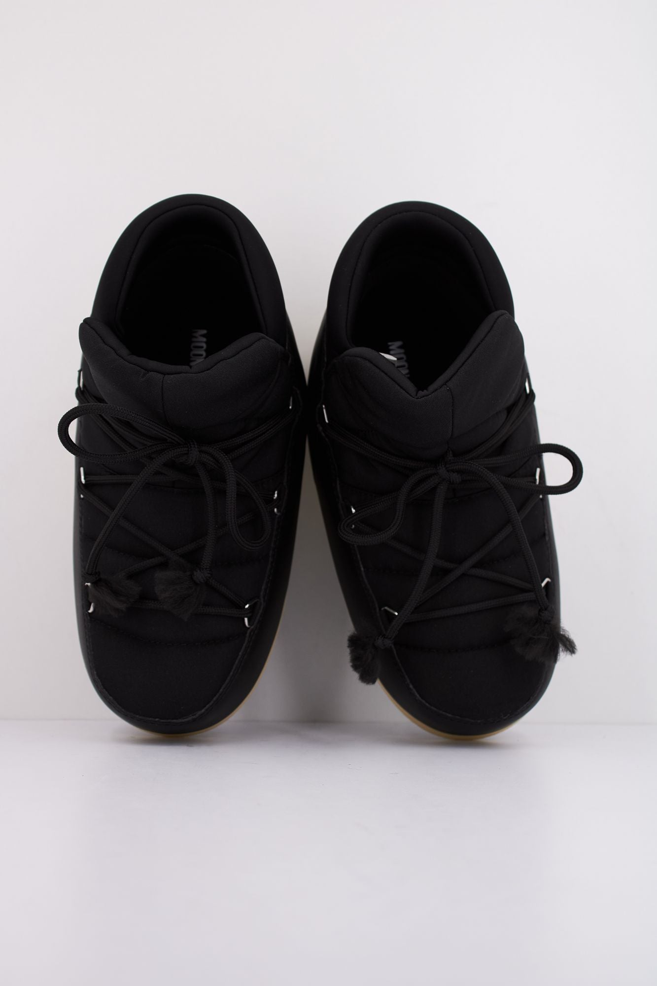 MOON BOOT MB EVX PUMPS en color NEGRO (3)