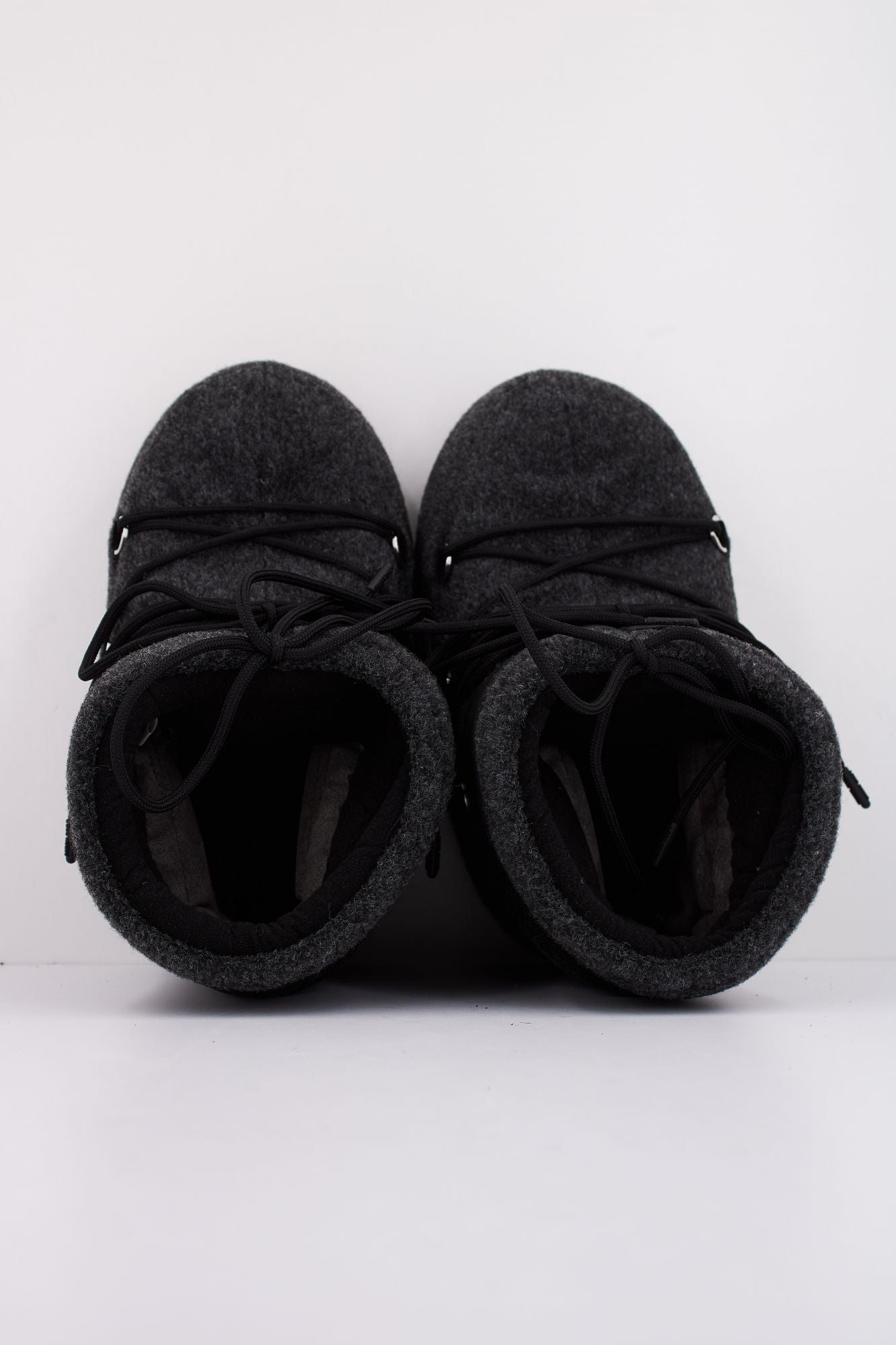 MOON BOOT MB ICON LOW FELT en color NEGRO (3)