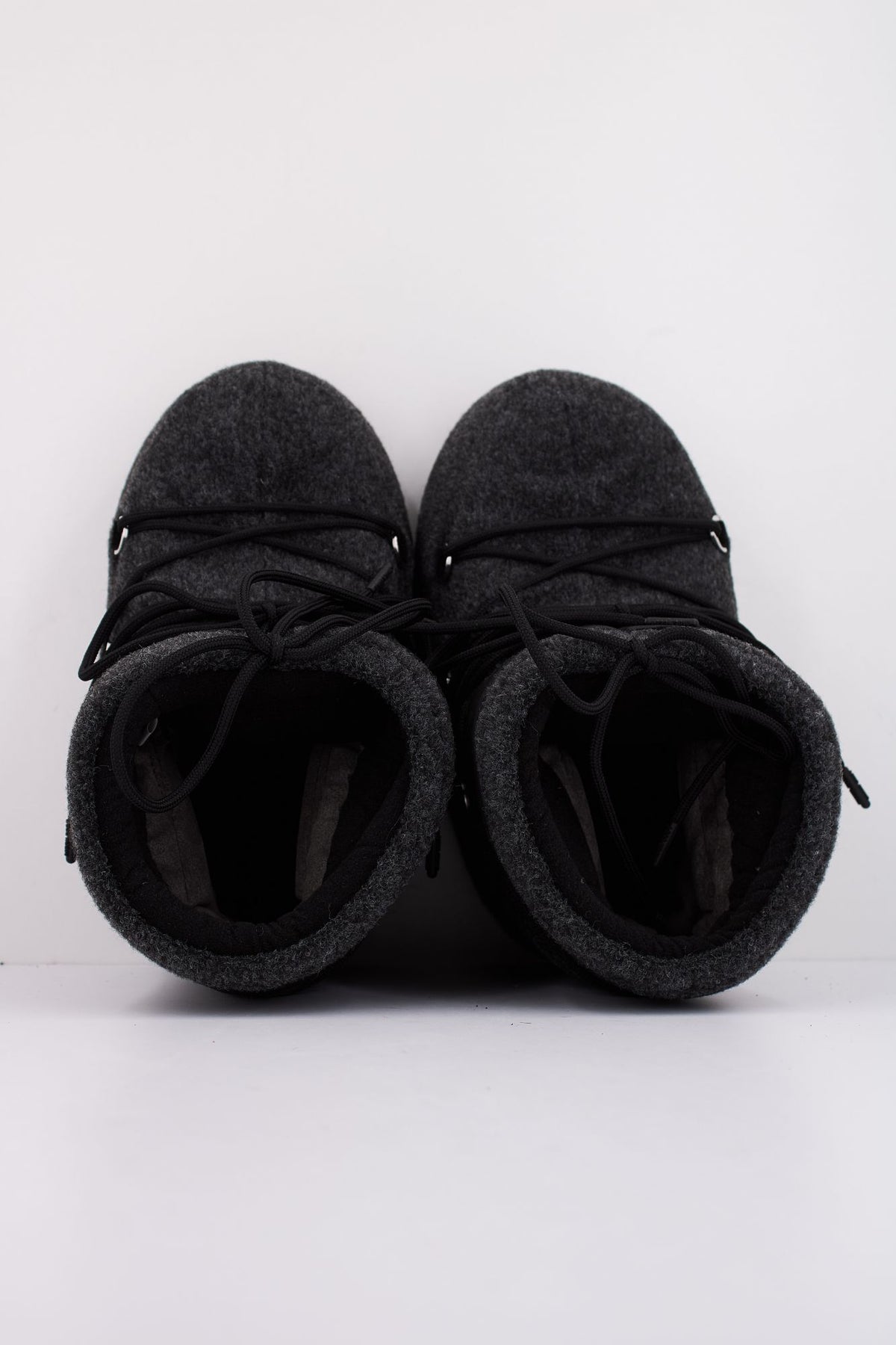 MOON BOOT ICON LOW FELT 14095900 003 en color NEGRO (3)
