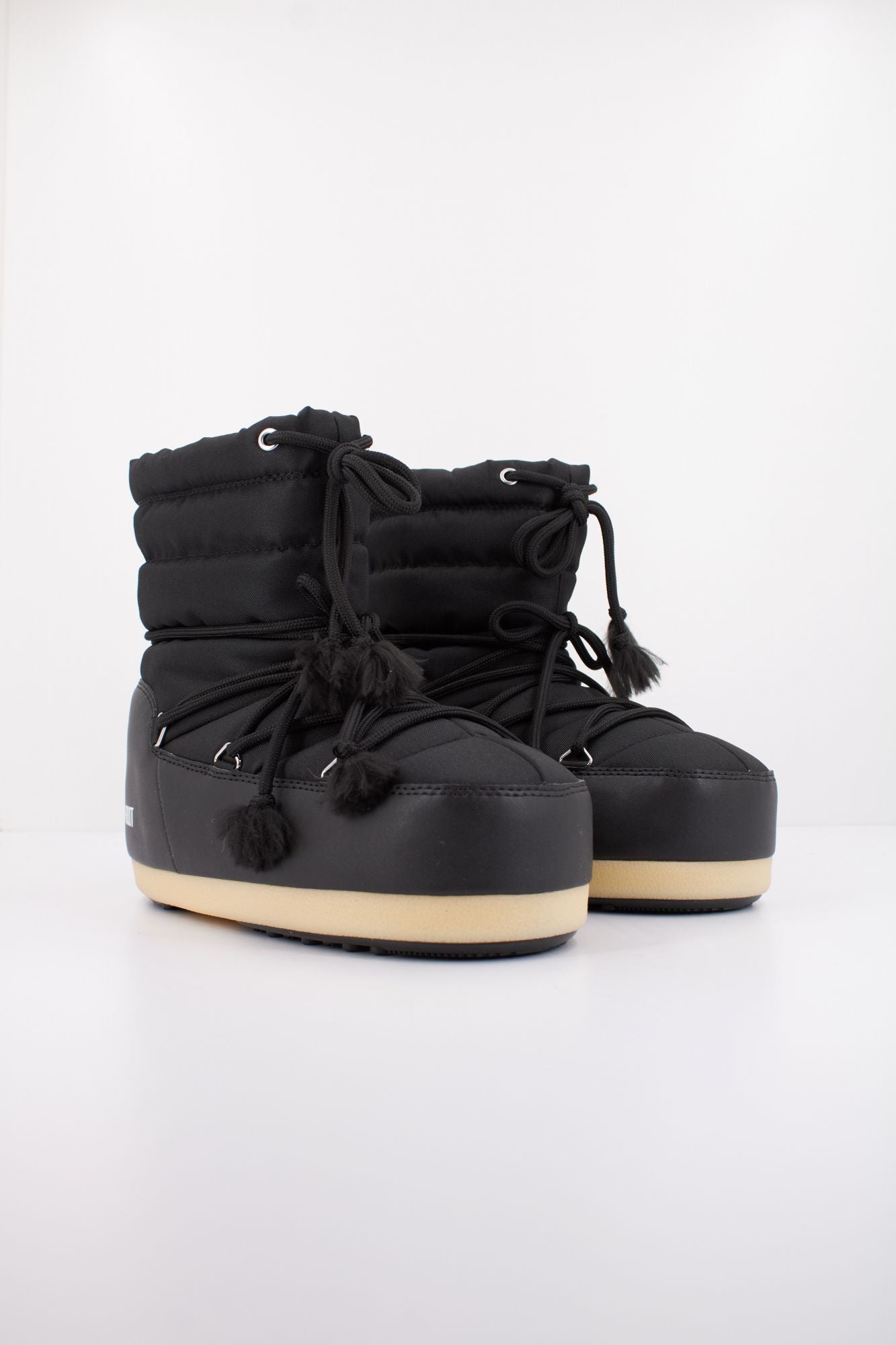 MOON BOOT MB EVX LIGHT NYLON en color NEGRO (2)