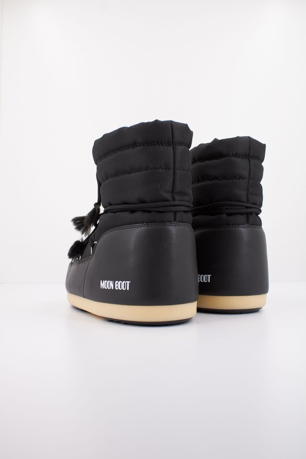 MOON BOOT EVX LIGHT NYLON 14700100 001 en color NEGRO (4)