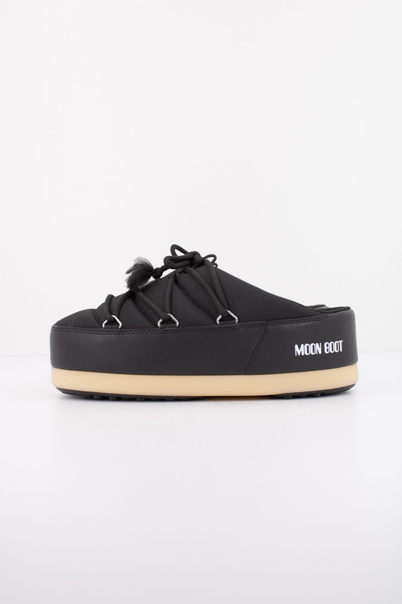 MOON BOOT MB EVX MULE NYLON en color NEGRO (1)