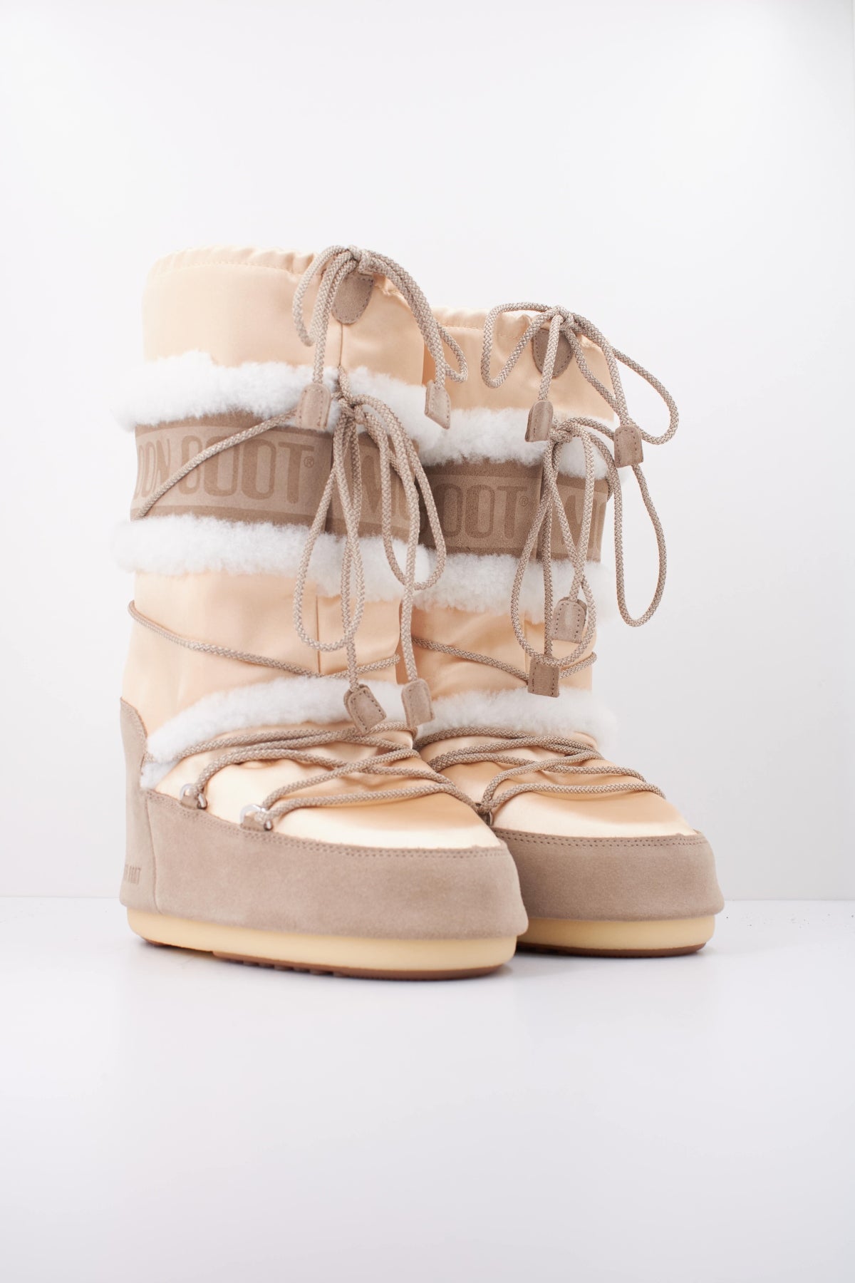 MOON BOOT ICON PEARLY PLUS 14032000 01 en color NUDE (2)