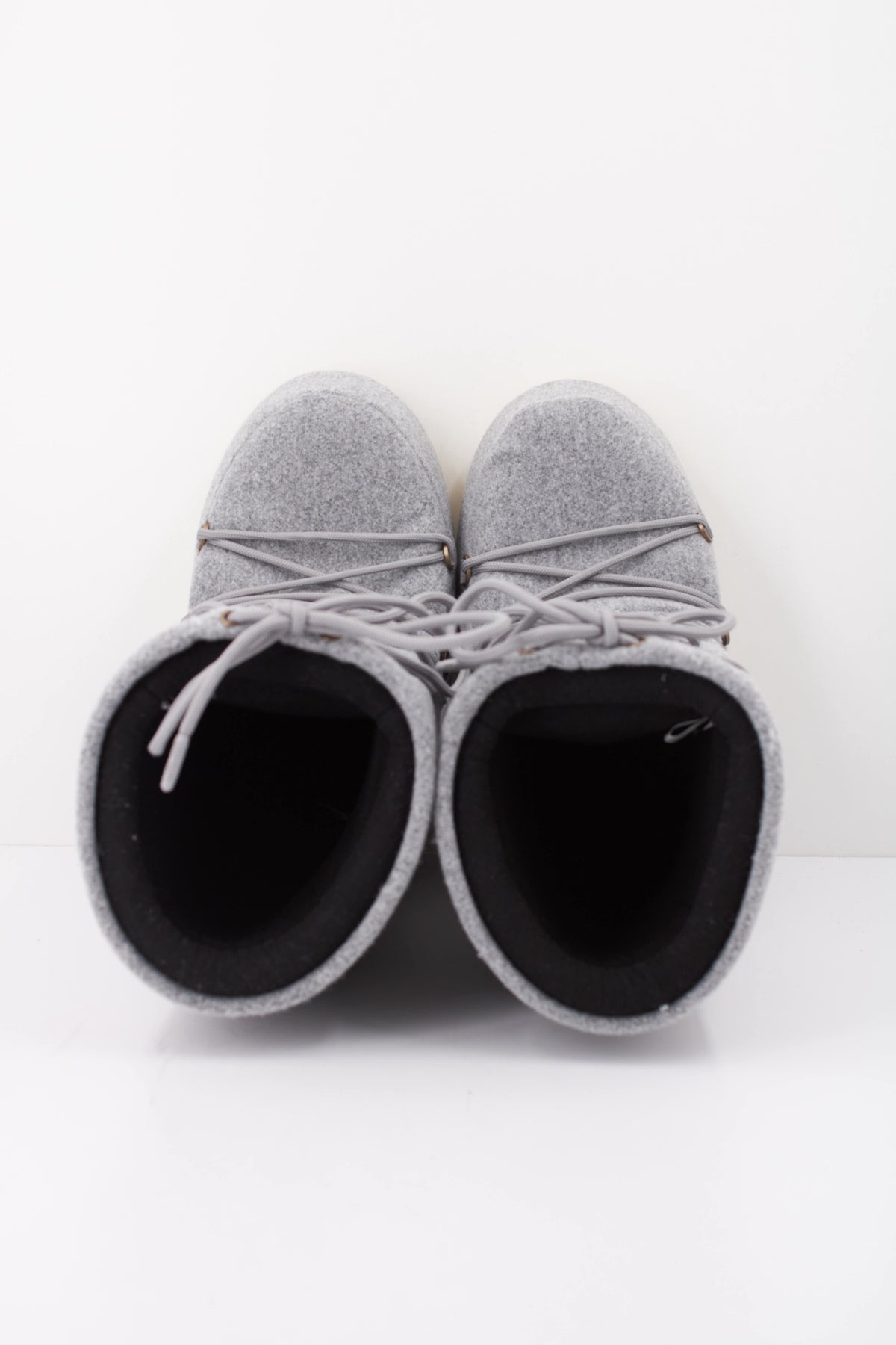 MOON BOOT MB ICON NUBUCK FELT en color GRIS (3)