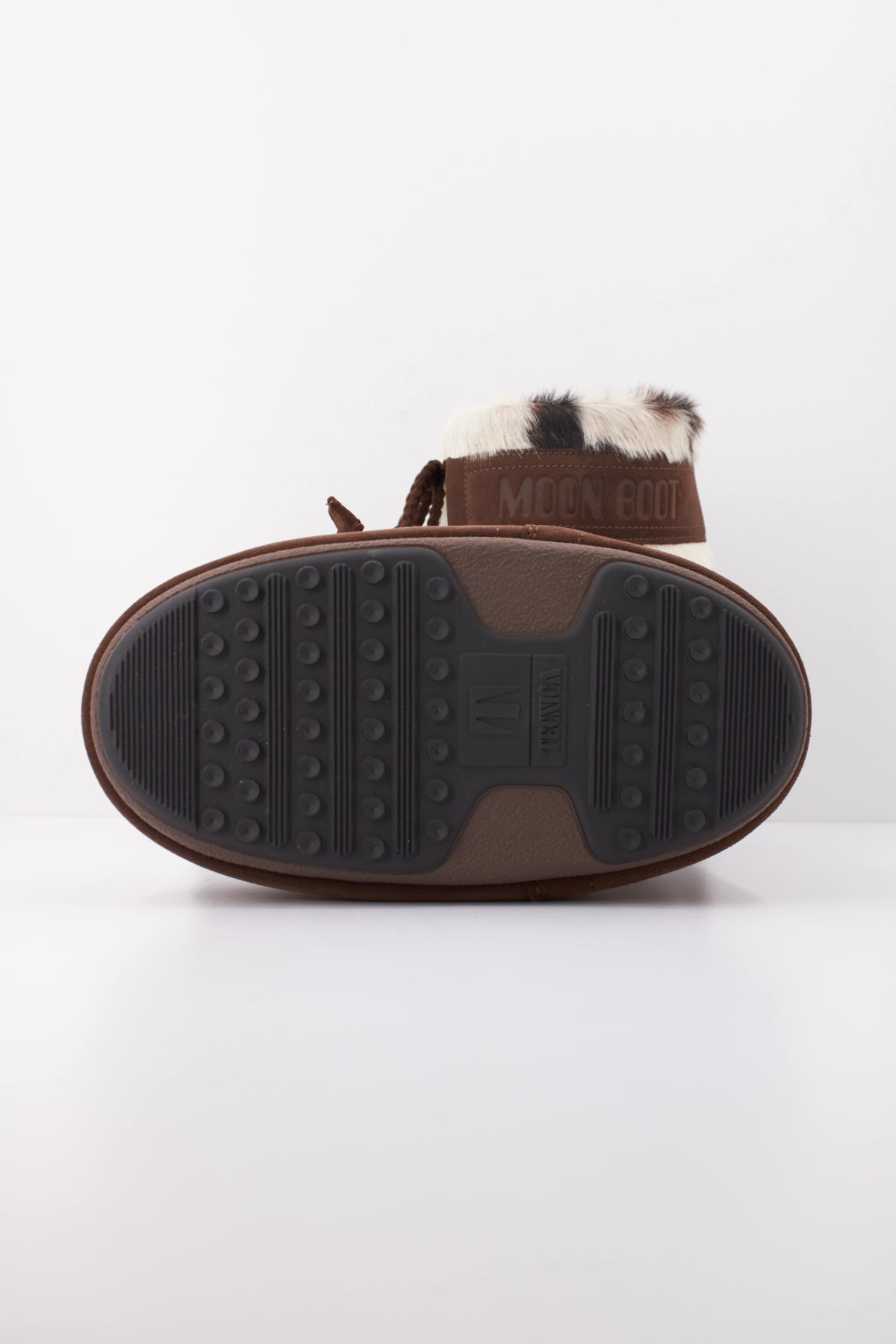 MOON BOOT ICON LOW ARCHIVE 1985 COW 14099300 04 en color MARRON (5)
