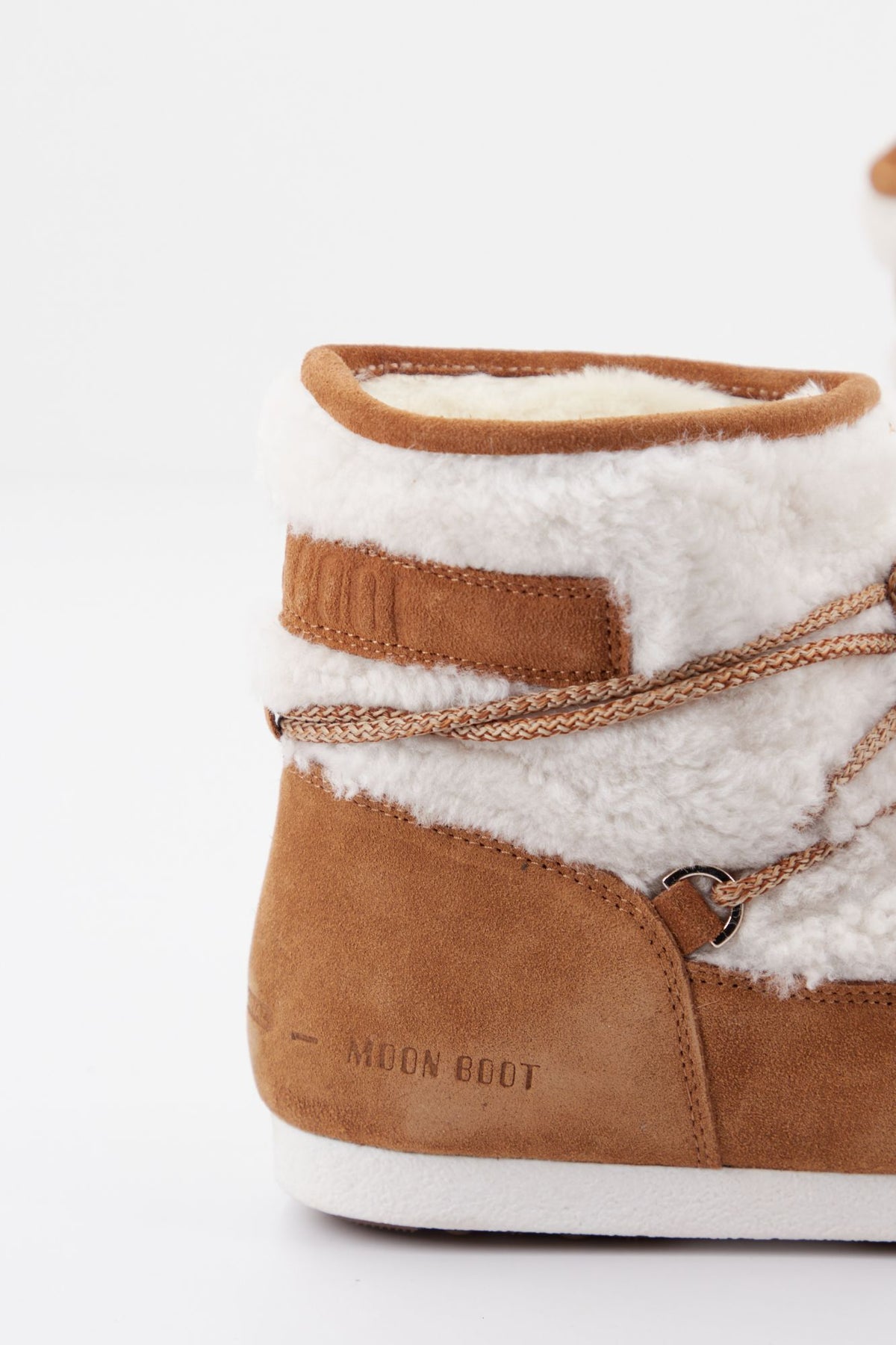 MOON BOOT FAR SIDE 24200800 002 en color MARRON CLARO (2)