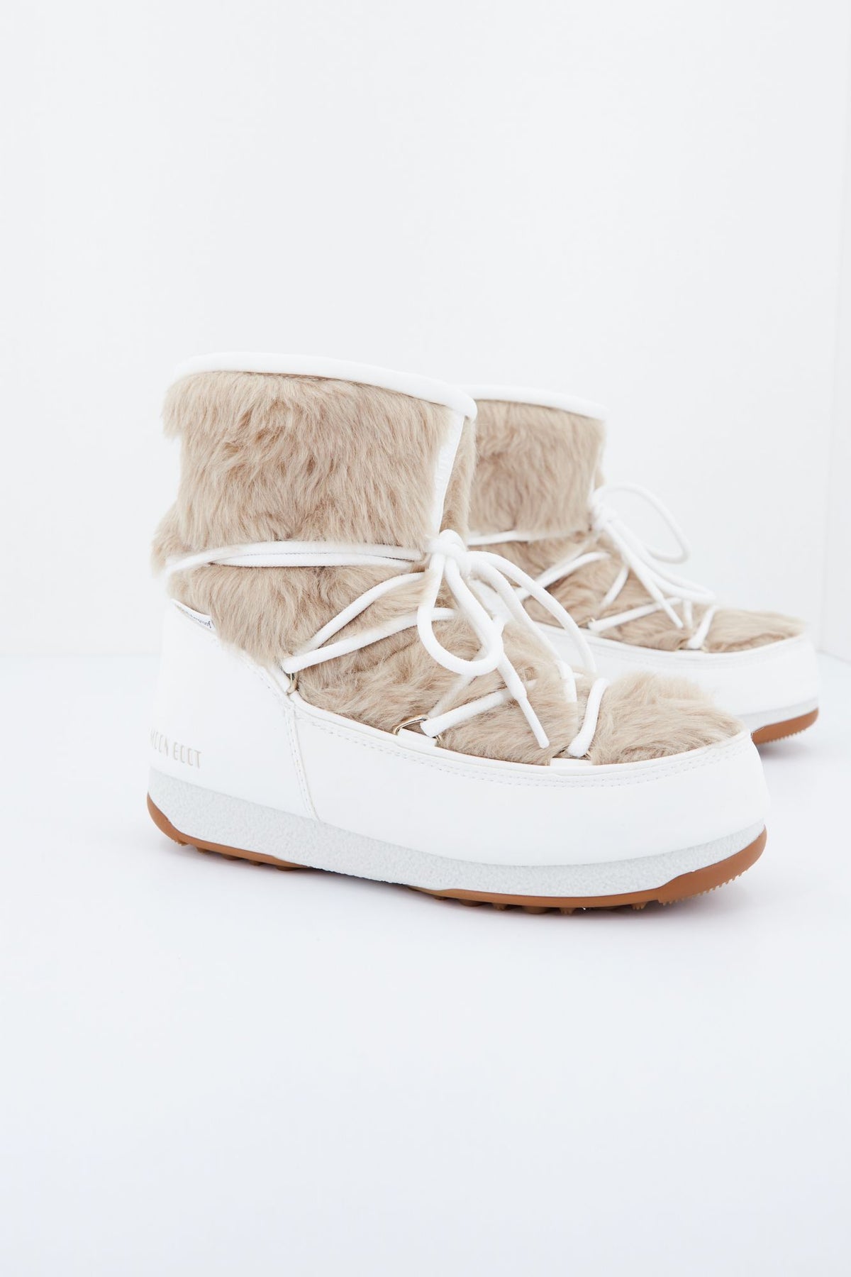 MOON BOOT MONACO LOW 24009700 002 en color BLANCO (1)