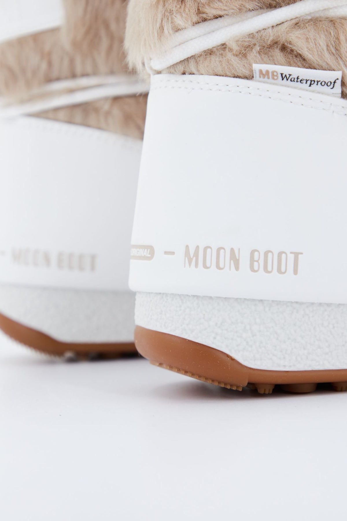 MOON BOOT MONACO LOW 24009700 002 en color BLANCO (4)