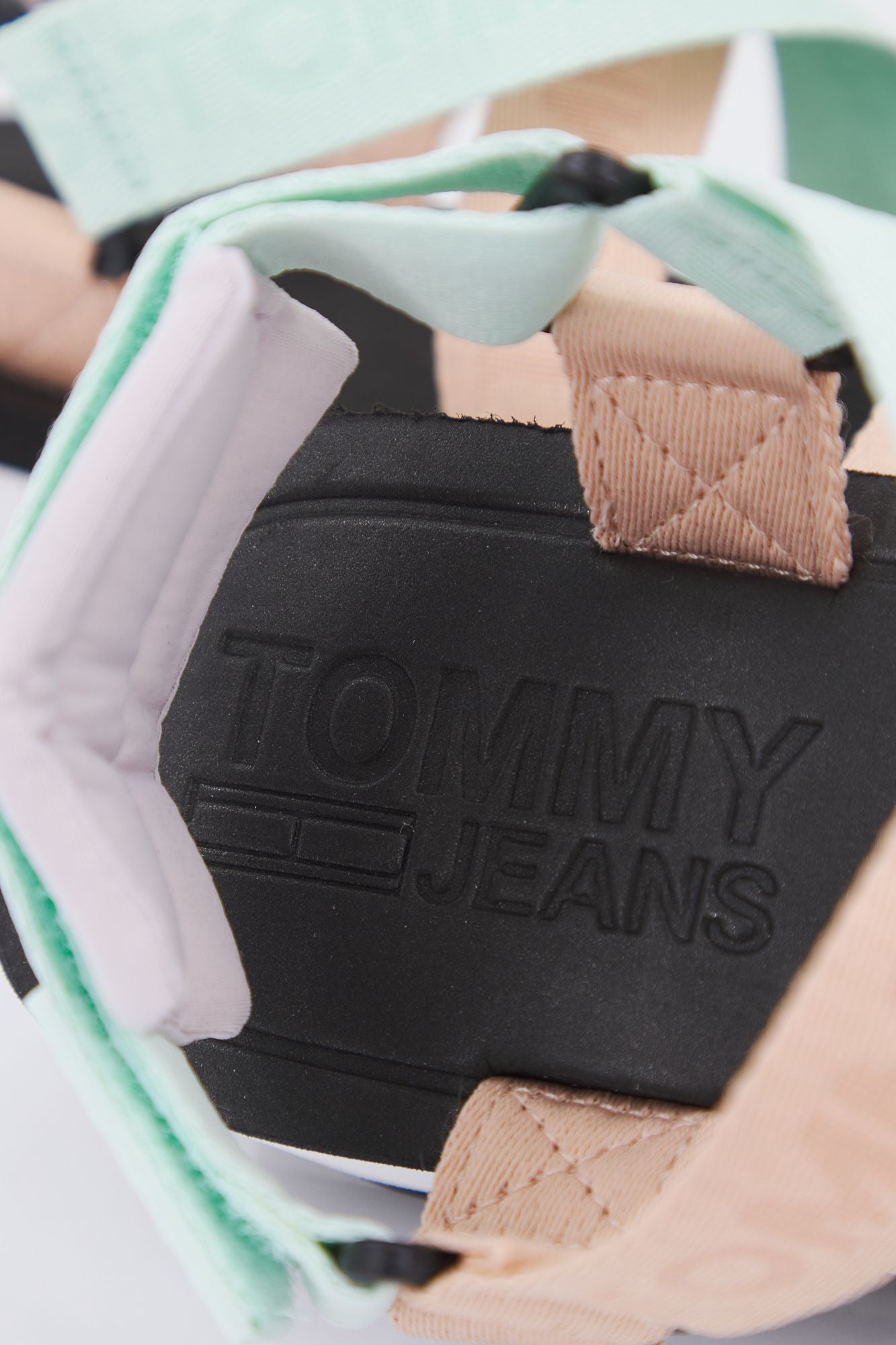 TOMMY JEANS EN0EN01839  en color MULTICOLOR (4)