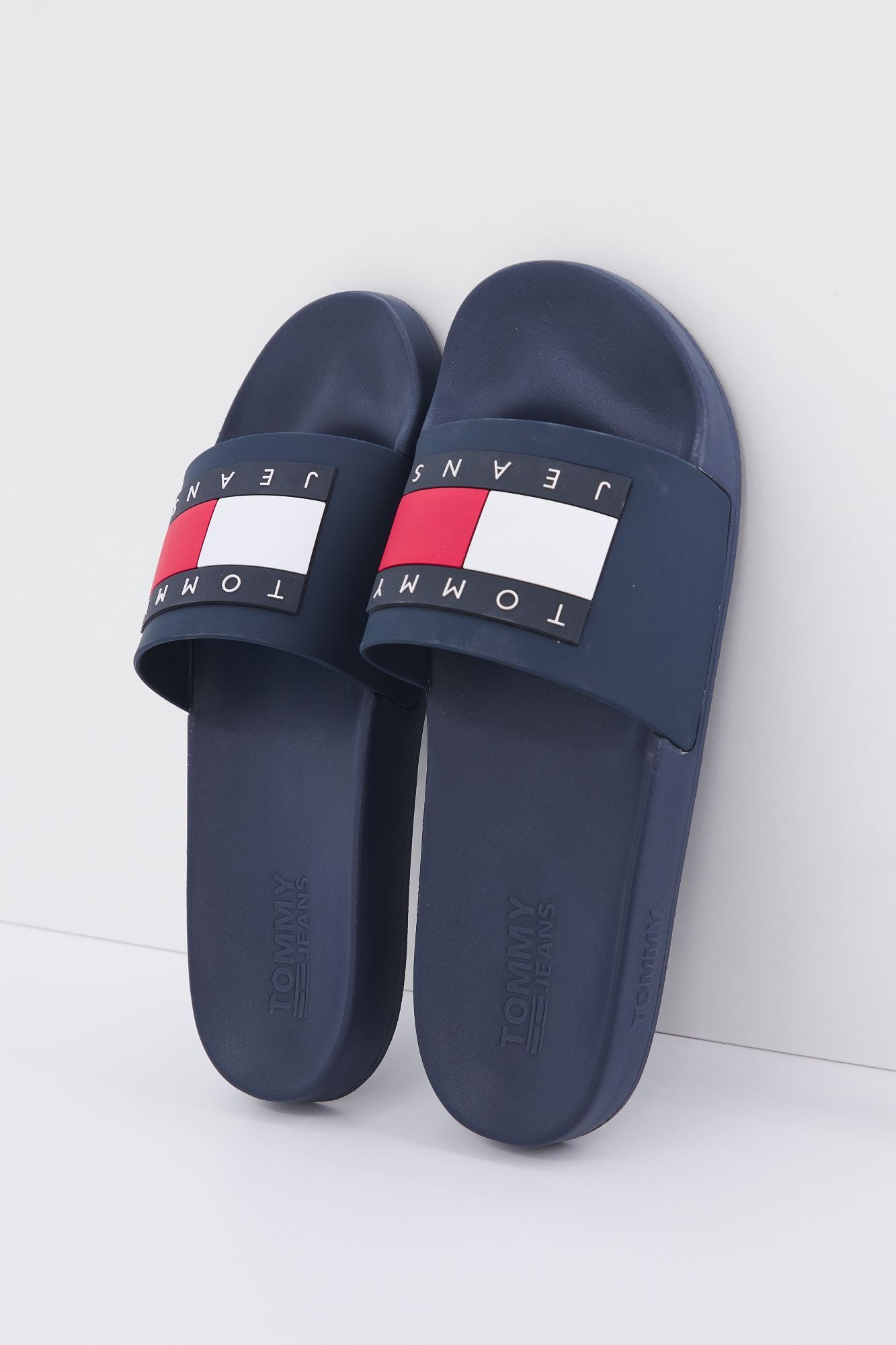 TOMMY JEANS EM0EM01021 en color AZUL (1)