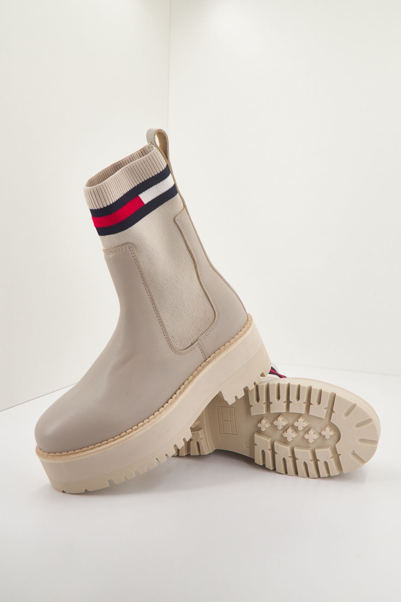 TOMMY JEANS TAMY HIGHER - 2A CHELSEA en color BEIS (4)