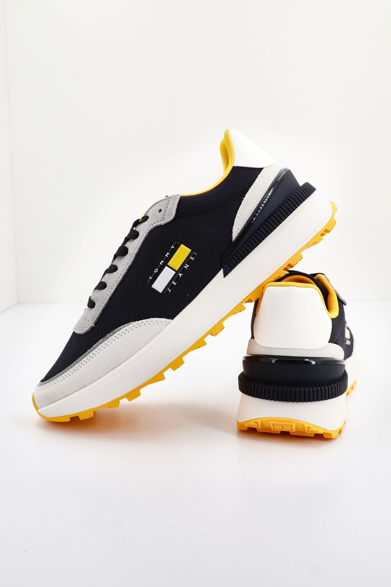 TOMMY JEANS  TECHN. RUNNE en color AZUL (3)