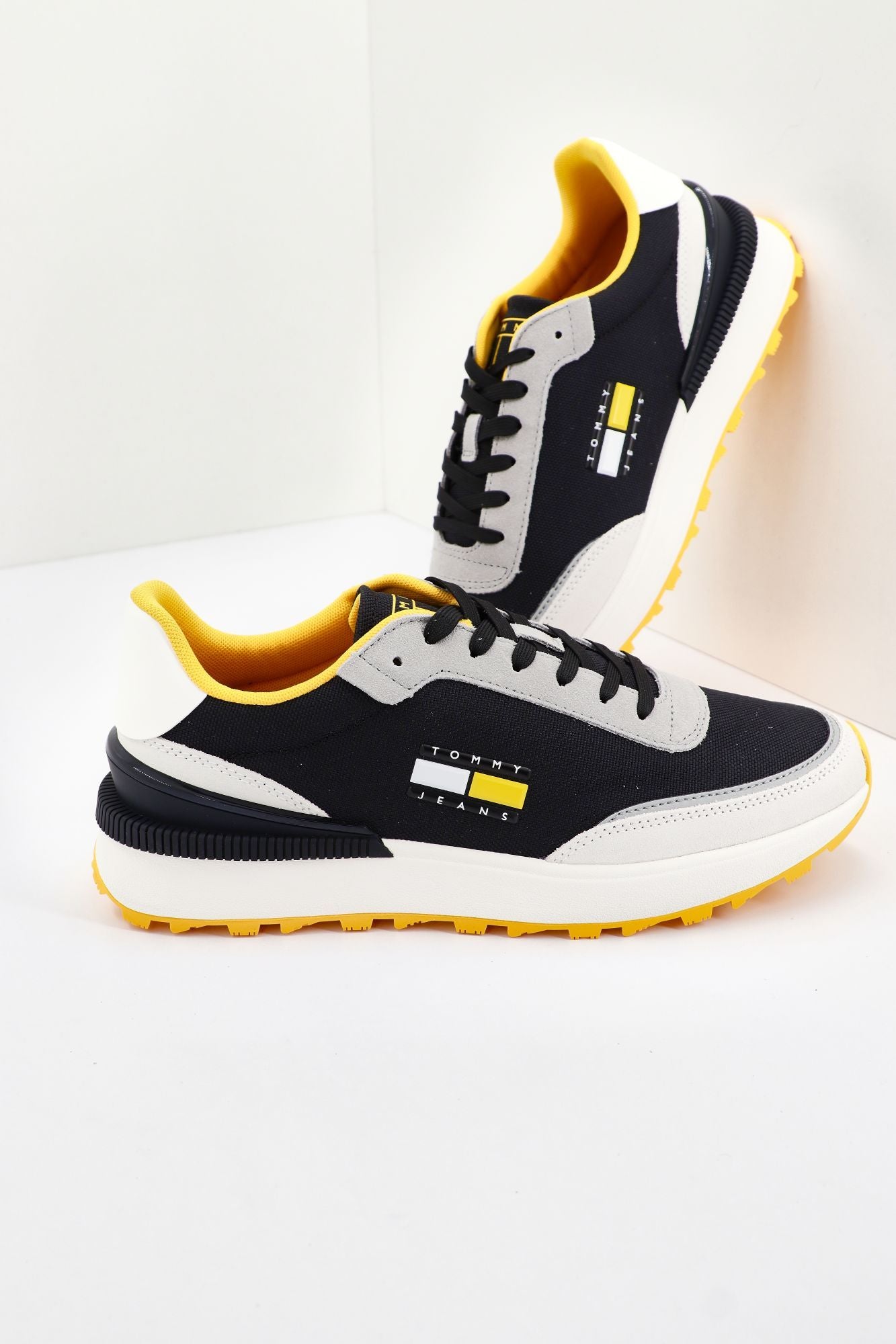 TOMMY JEANS  TECHN. RUNNE en color AZUL (4)