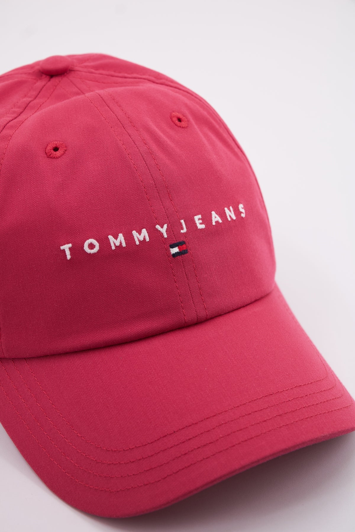 TOMMY JEANS TJW LINEAR LOGO 6 PANEL en color ROSA (4)