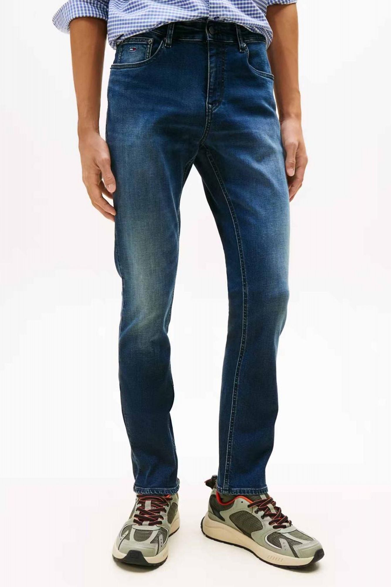 TOMMY JEANS SCANTON SLIM DI1263 en color AZUL (1)