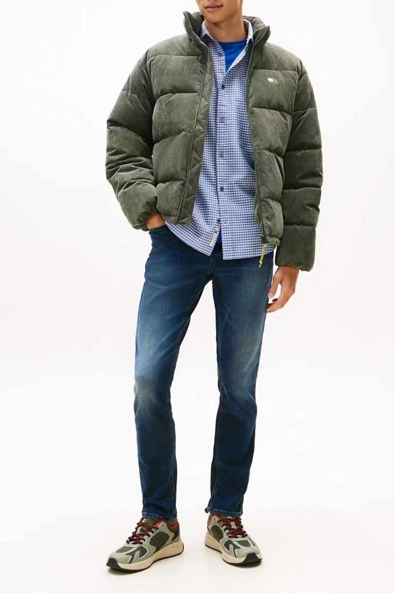 TOMMY JEANS SCANTON SLIM DI1263 en color AZUL (4)