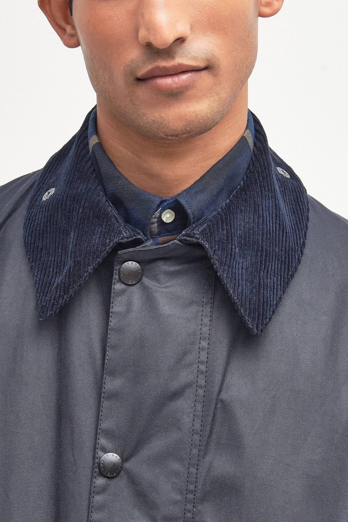 BARBOUR MWX1106NY92 REELIN WAX JACKET en color AZUL (12)