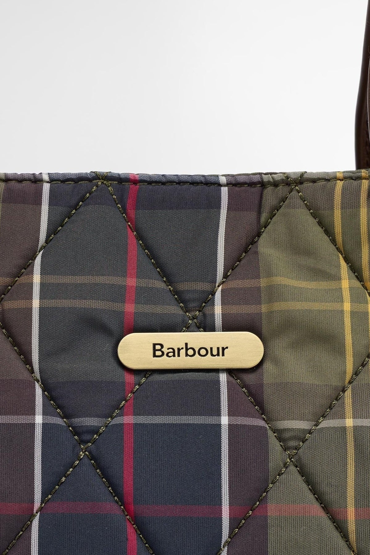 BARBOUR QUILTED MINI TOTE LBA0431TN11 en color VERDE (5)