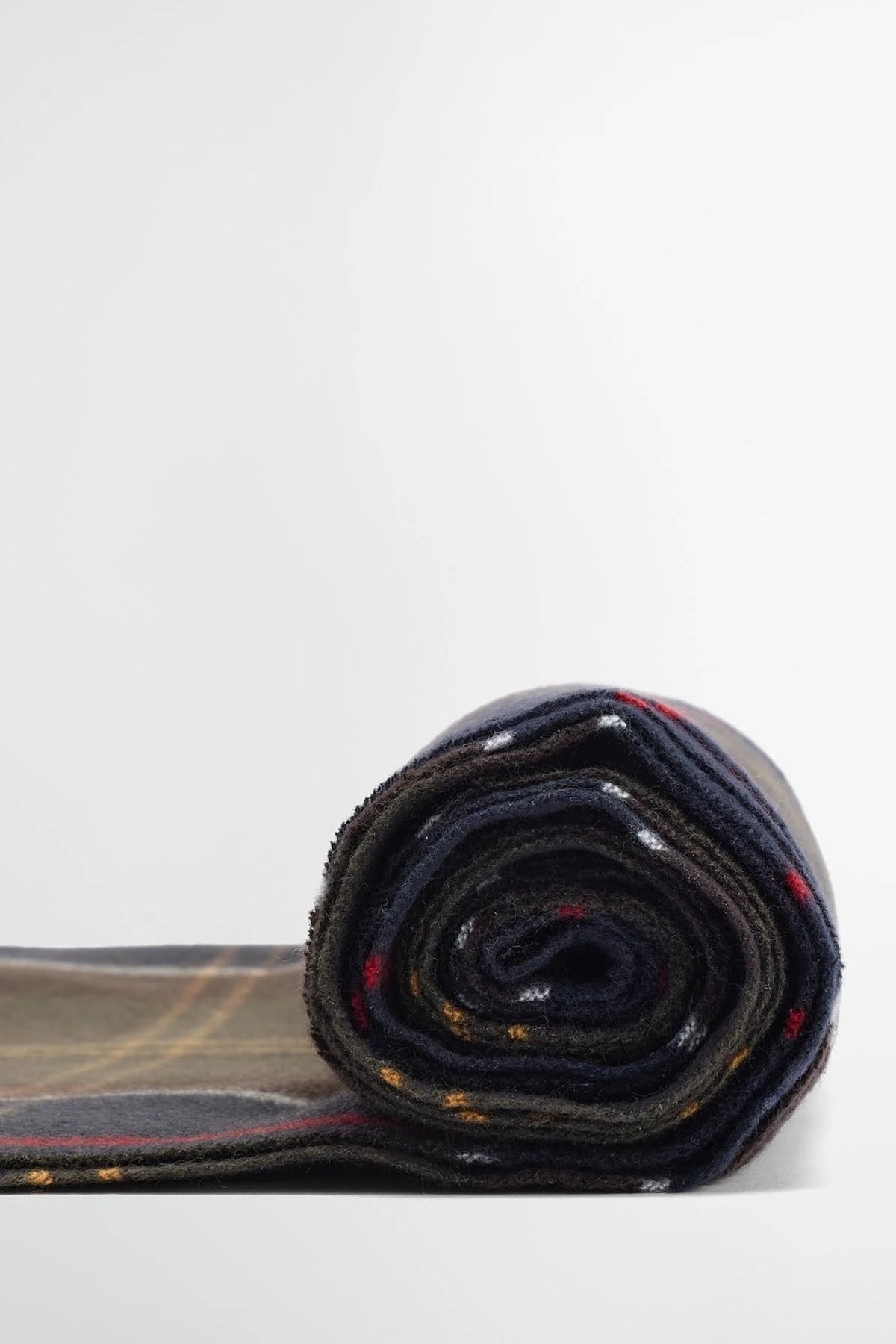 BARBOUR HAILES TARTAN SCARF LSC0426TN11 en color MULTICOLOR (2)