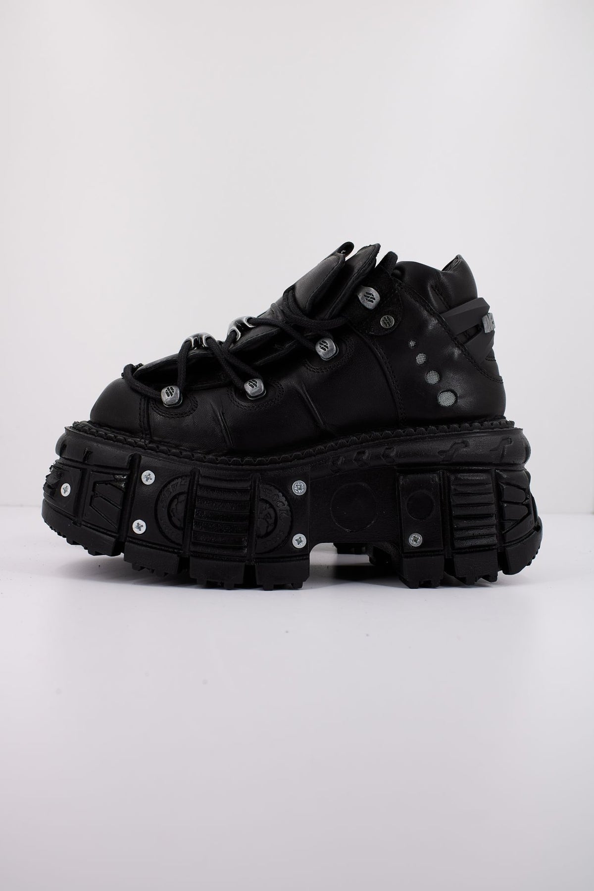 NEW ROCK TANK M-TANK106-C2 en color NEGRO (1)