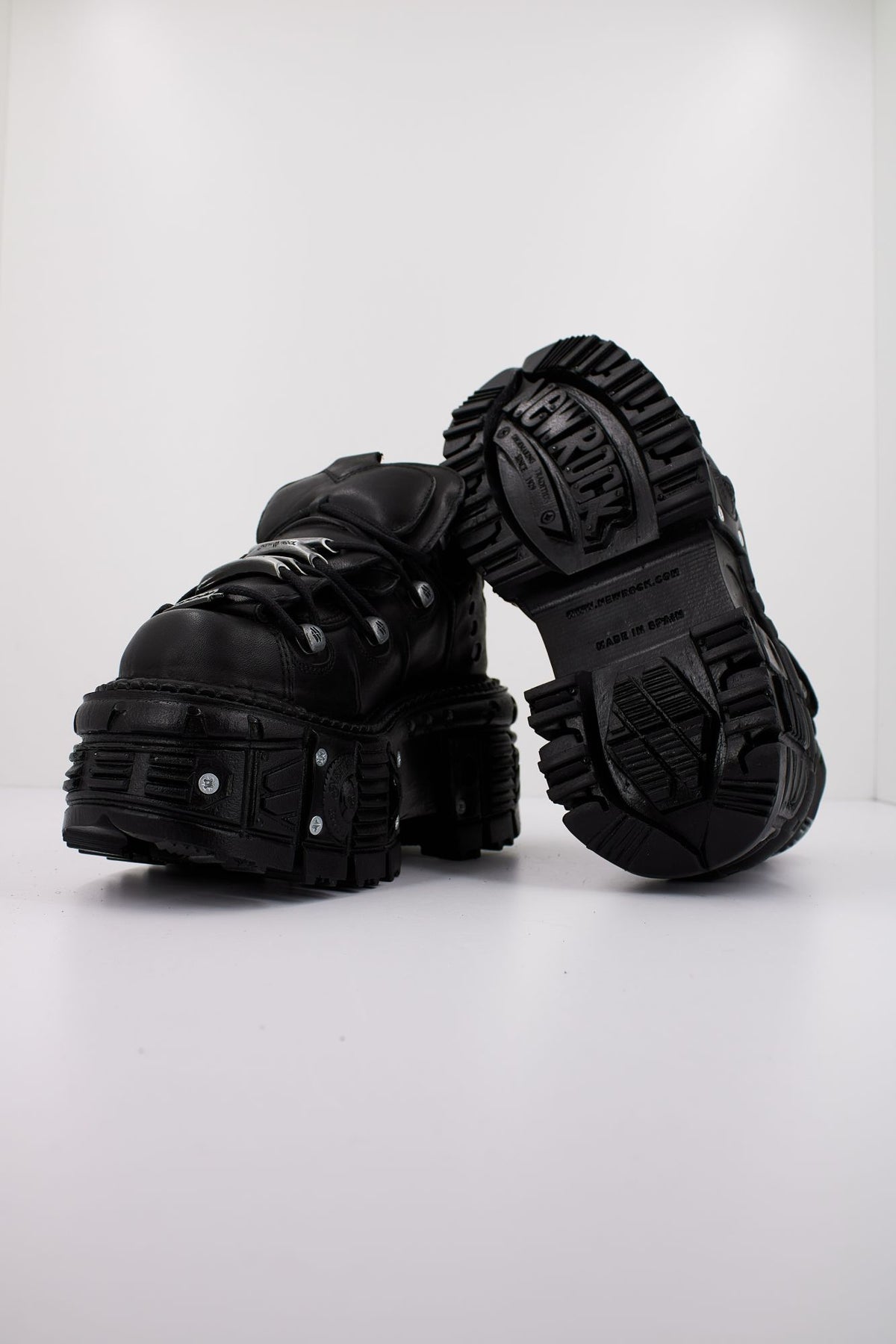 NEW ROCK TANK M-TANK106-C2 en color NEGRO (4)