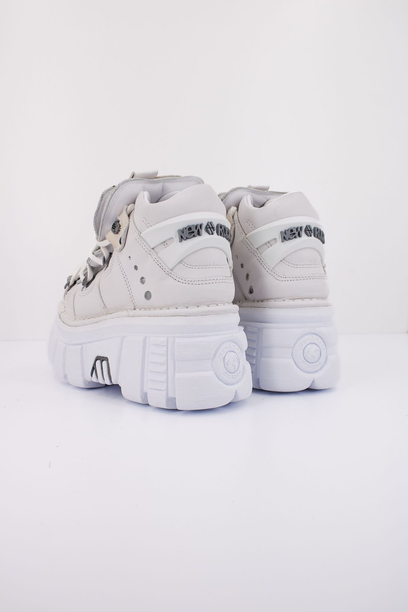 NEW ROCK M106 S53  en color BLANCO (4)