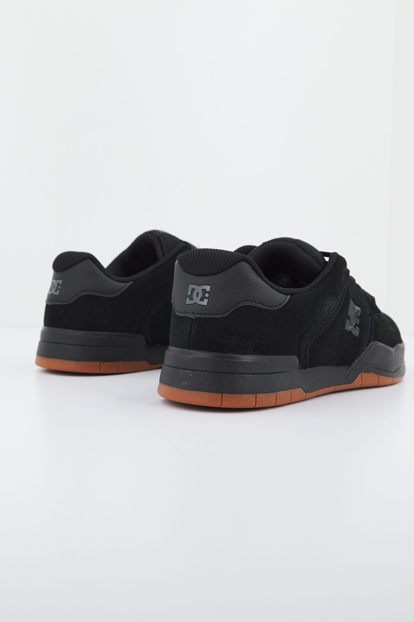 DC CENTRAL M SHOE en color NEGRO (3)