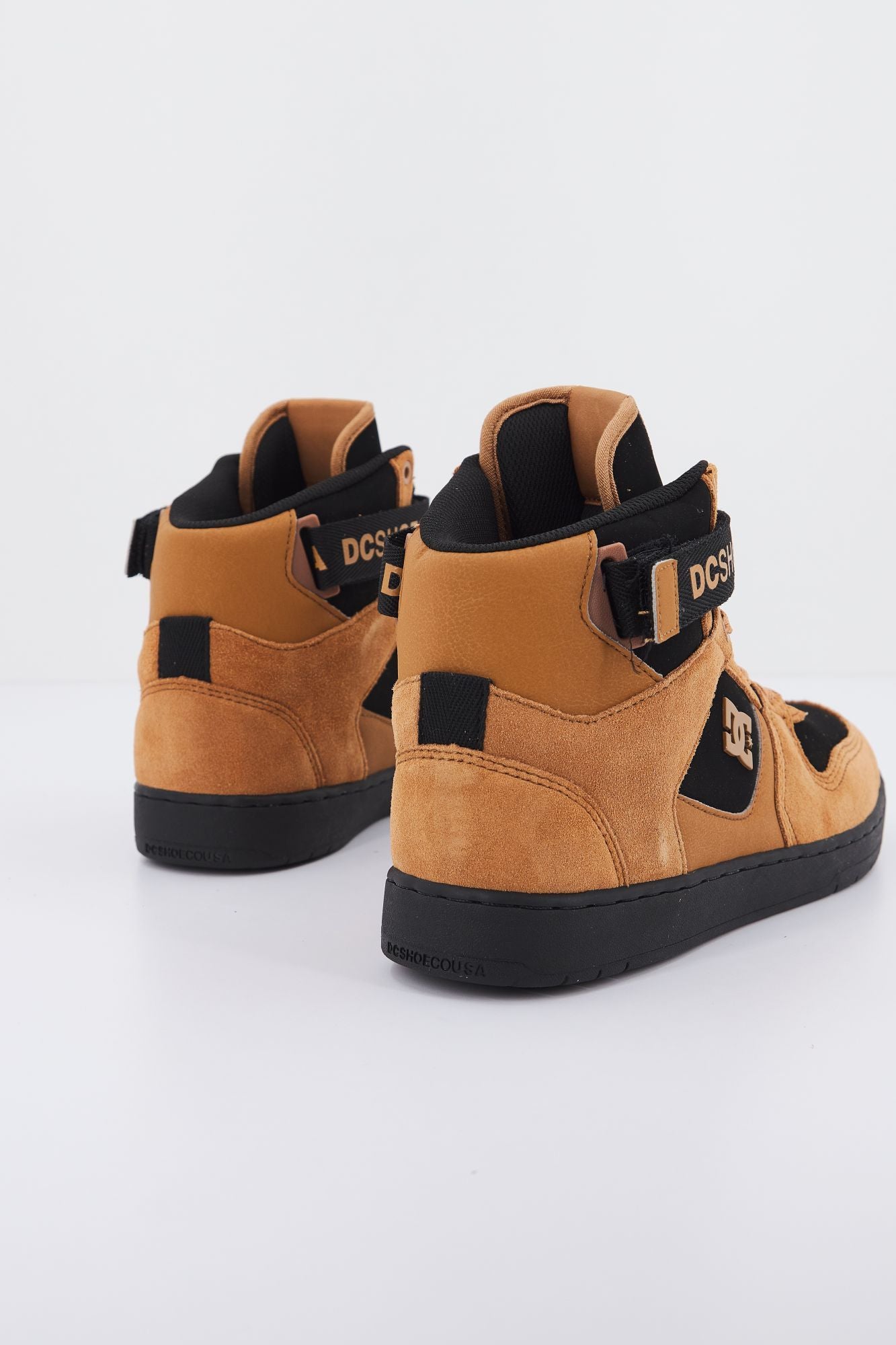 DC PENSFORD M SHOE en color MARRON (2)