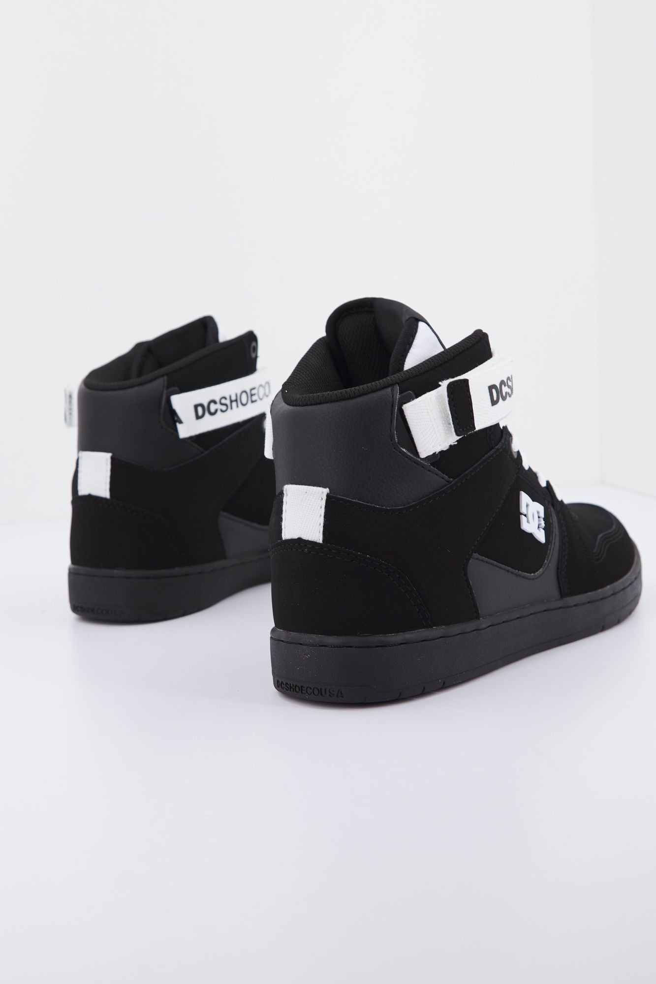 DC PENSFORD M SHOE en color NEGRO (3)