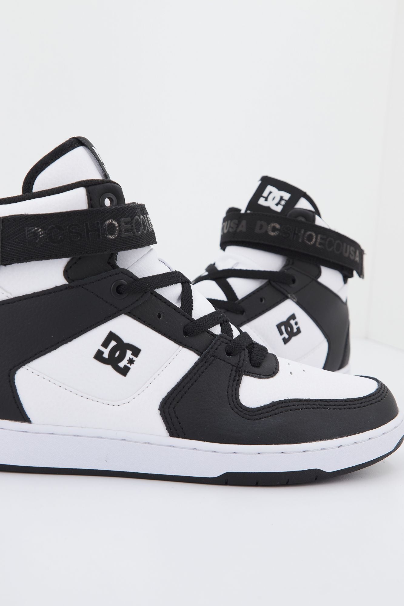 DC PENSFORD M SHOE en color BLANCO (3)