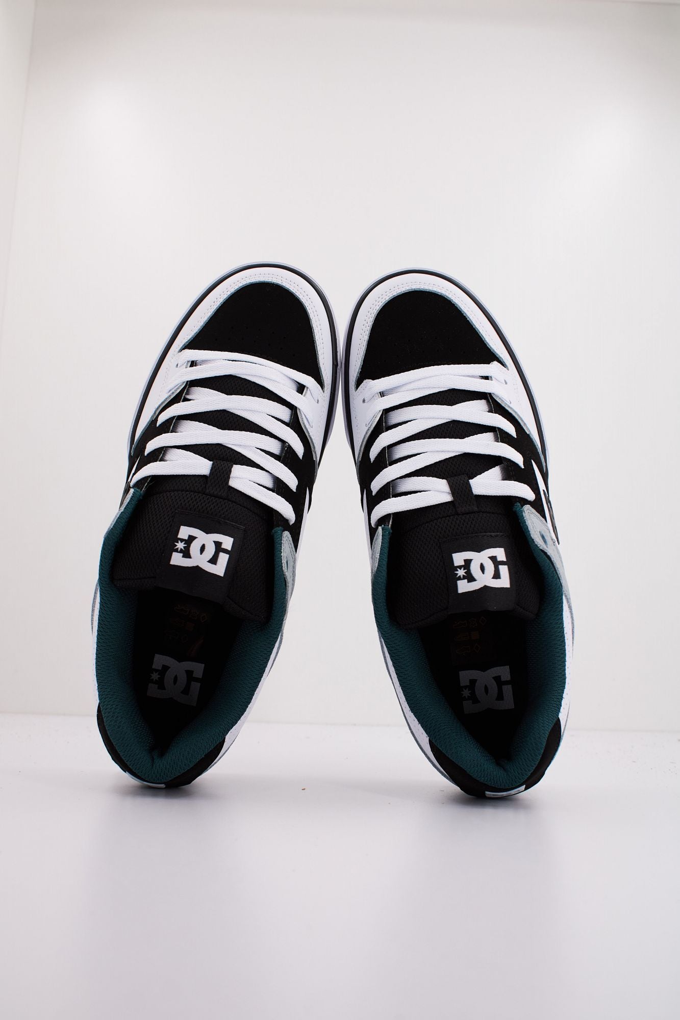DC PURE M SHOE en color VERDE (3)