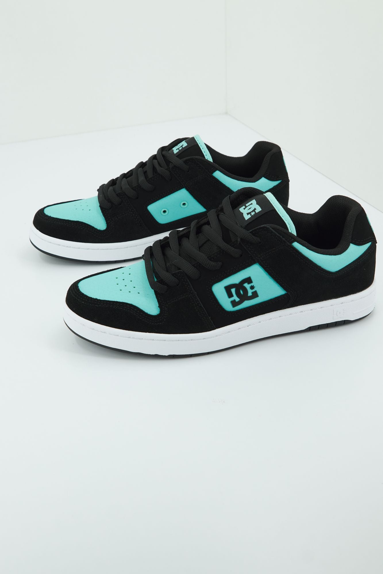 DC MANTECA 4 M SHOE en color NEGRO (1)